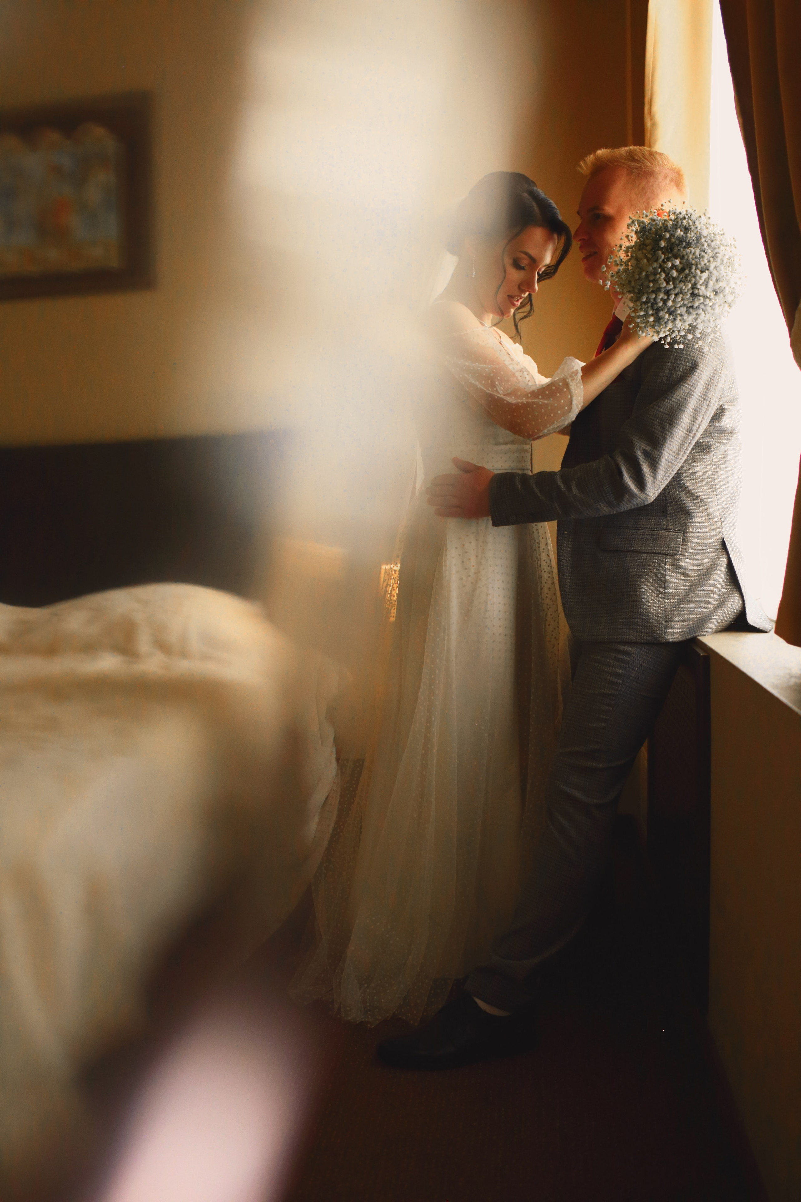 Съемка пары в отеле, на природе, в городе. Свадебный и репортажный фотограф в Ярославле и Санкт-Петербурге Роман Микрюков