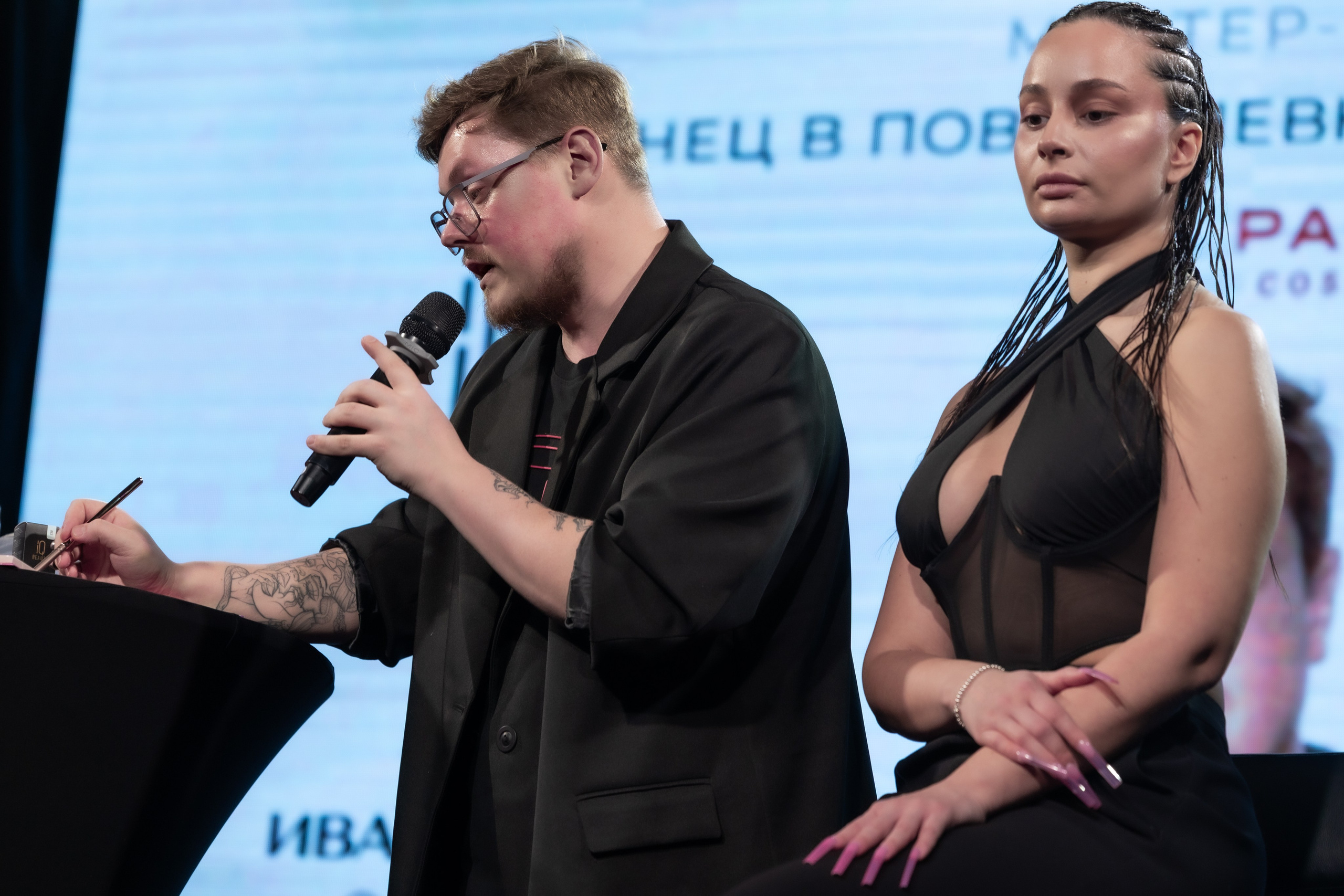 Мастер-класс по макияжу на Модной волне от Ивана Смирнова, звездного визажиста. Студия фото, видеографии и мультимедийного дизайна в Москве Multi Frame Studio