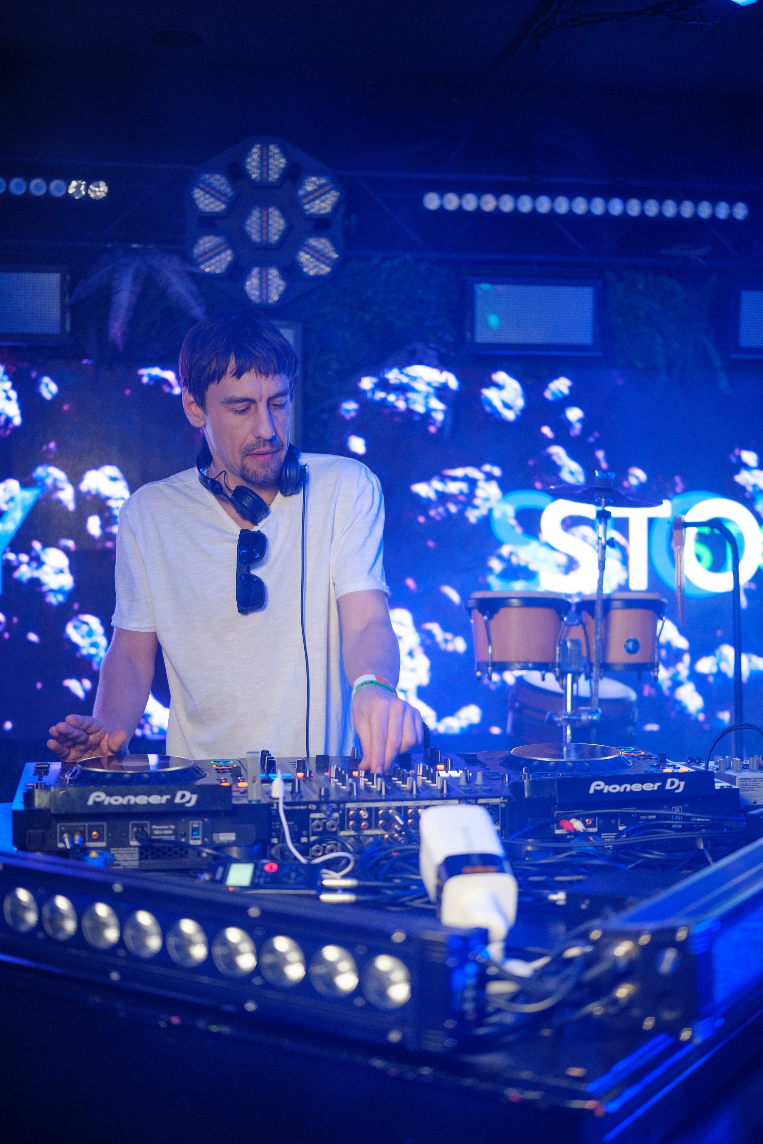 Embargo 2/03. Главная