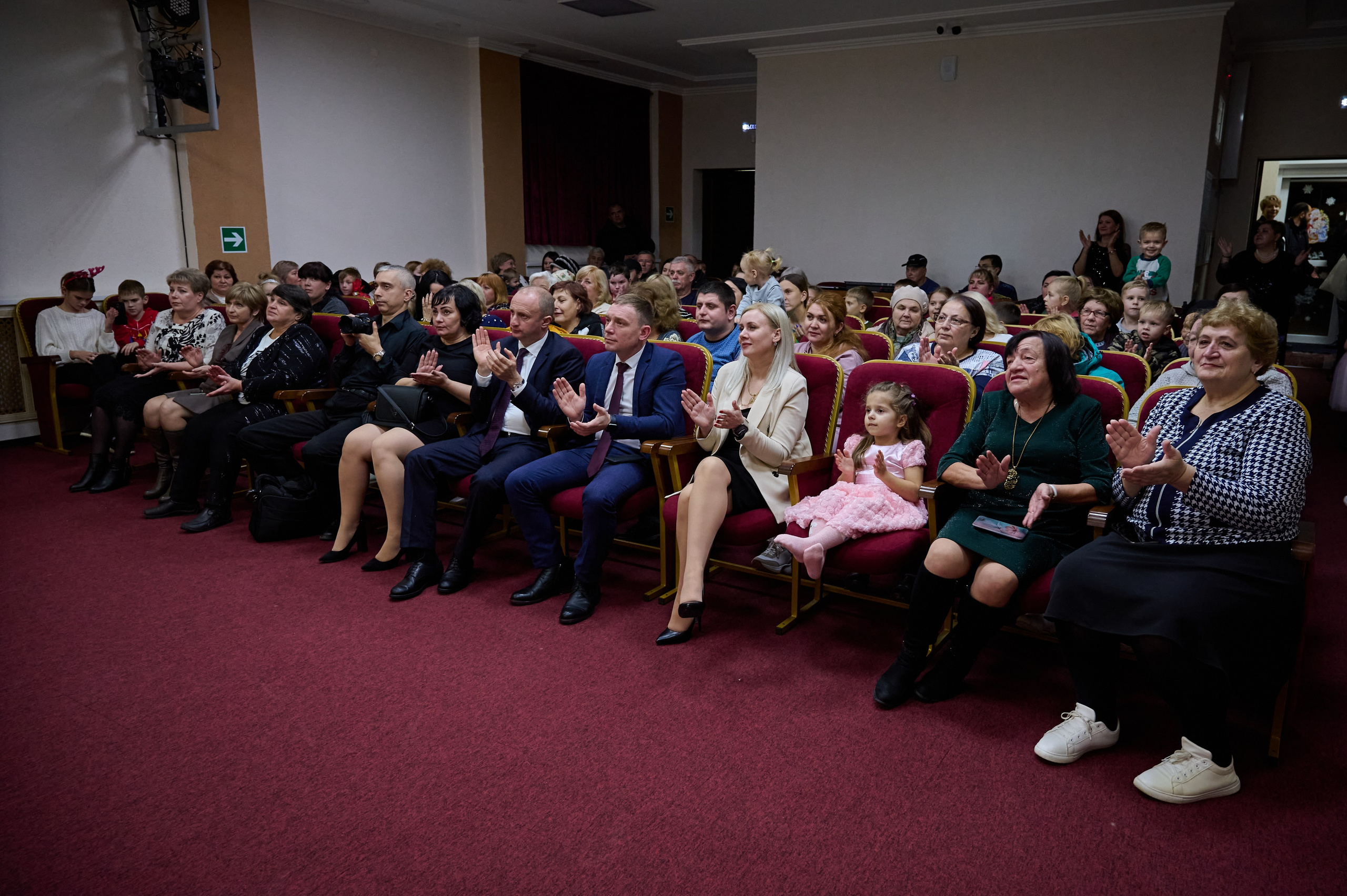 Концерт в ДК с. Виноградное. Жизнь курорта Кабардинка в фотографиях