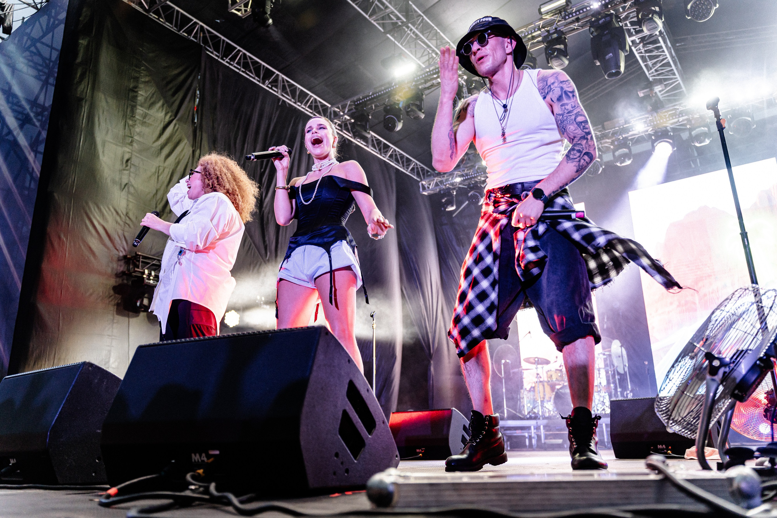 Лёша Свик • Банд’Эрос • Олег Майами • Filatov & Karas. Свадебный и репортажный, фуд фотограф в Новороссийске Евгений Александриди