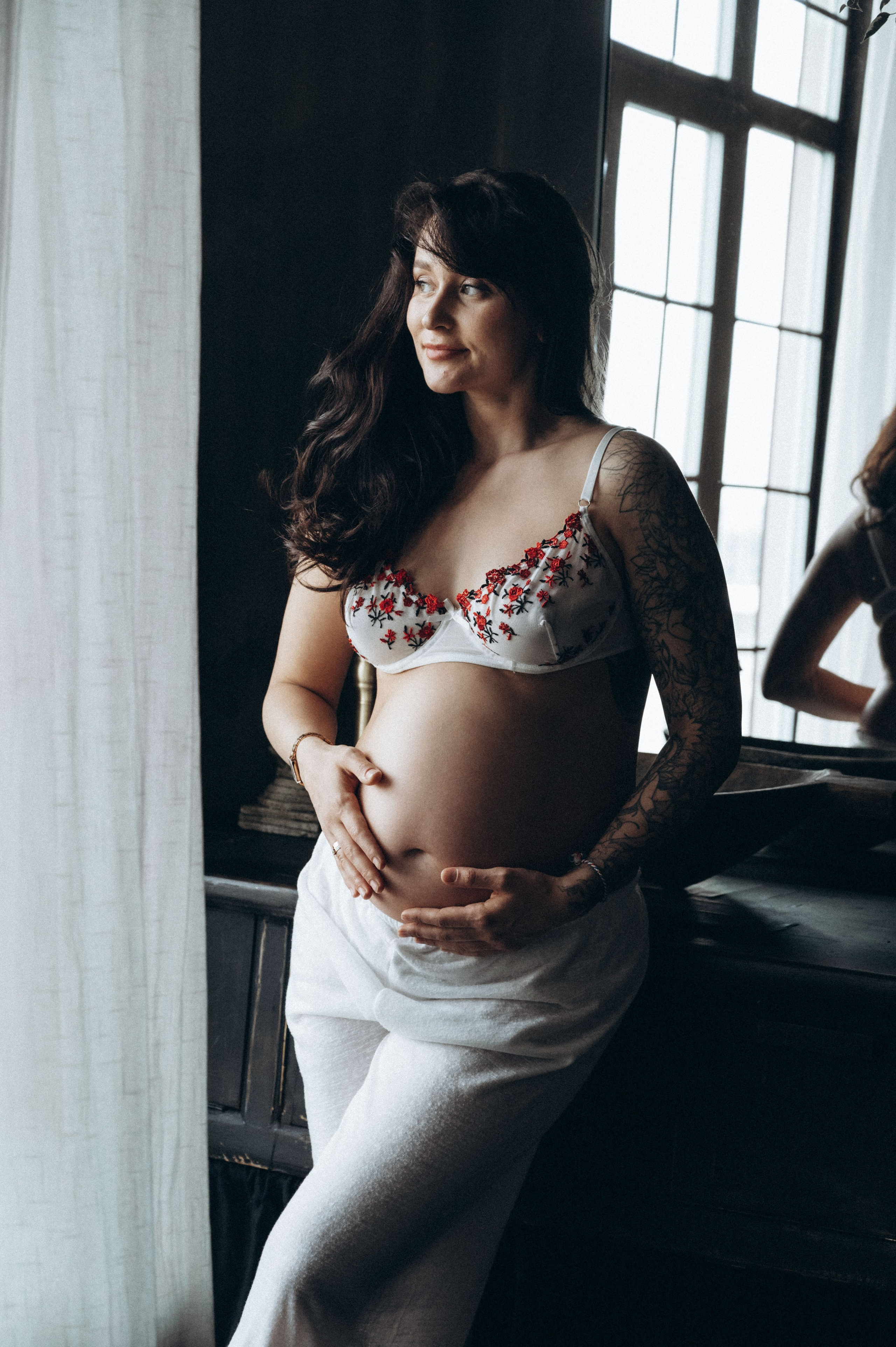 Профессиональный семейный и беременный фотограф в Санкт-Петербурге — Маргарита Иванова. Индивидуальные фотосессии под ключ: от образа до гот. Профессиональный фотограф беременности в СПБ. Стильные фотосессии беременности в стиле минимализм и классическая фотография