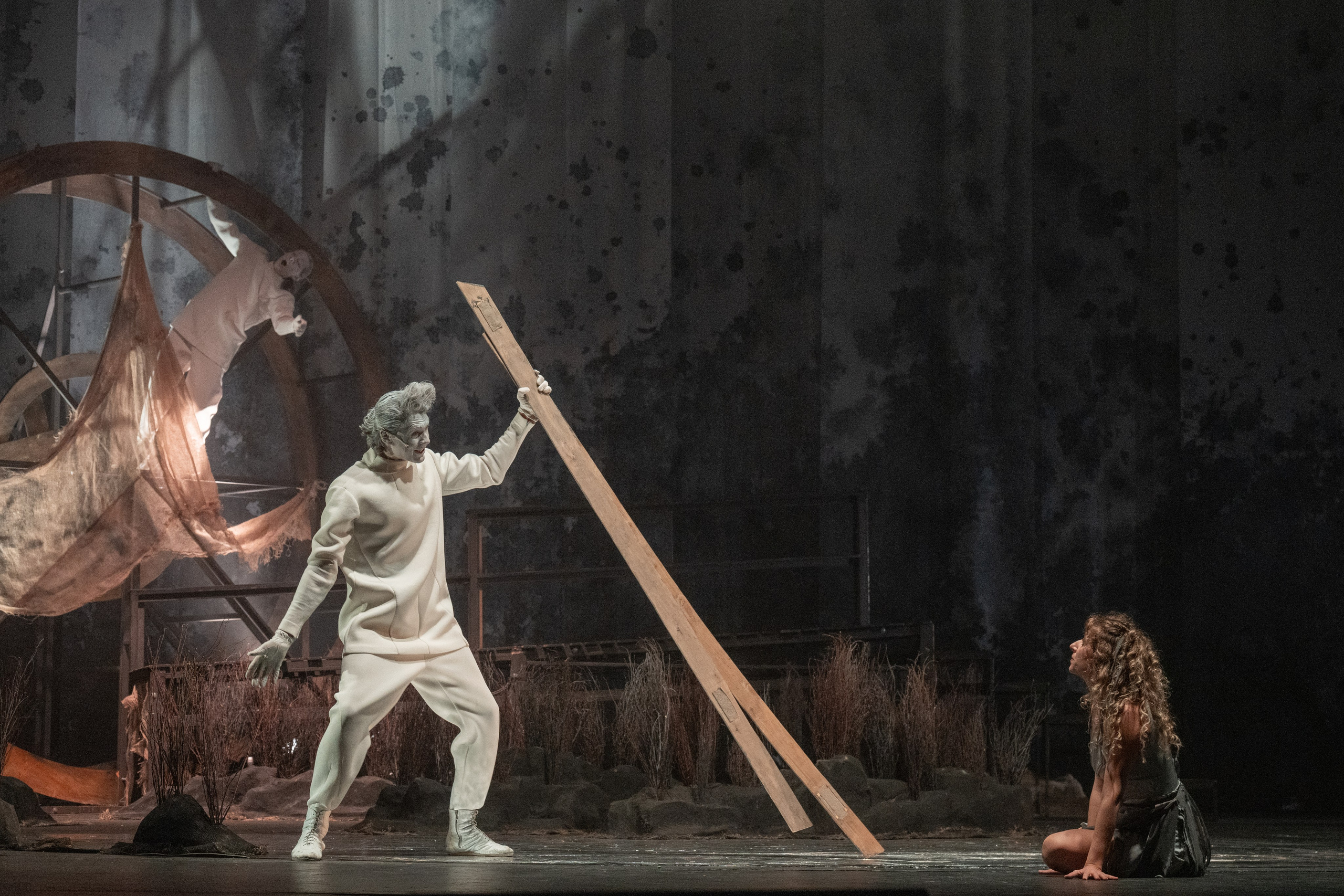 Алтайский молодёжный театр: Яга. Сайт фотографа Сергея Абрамова