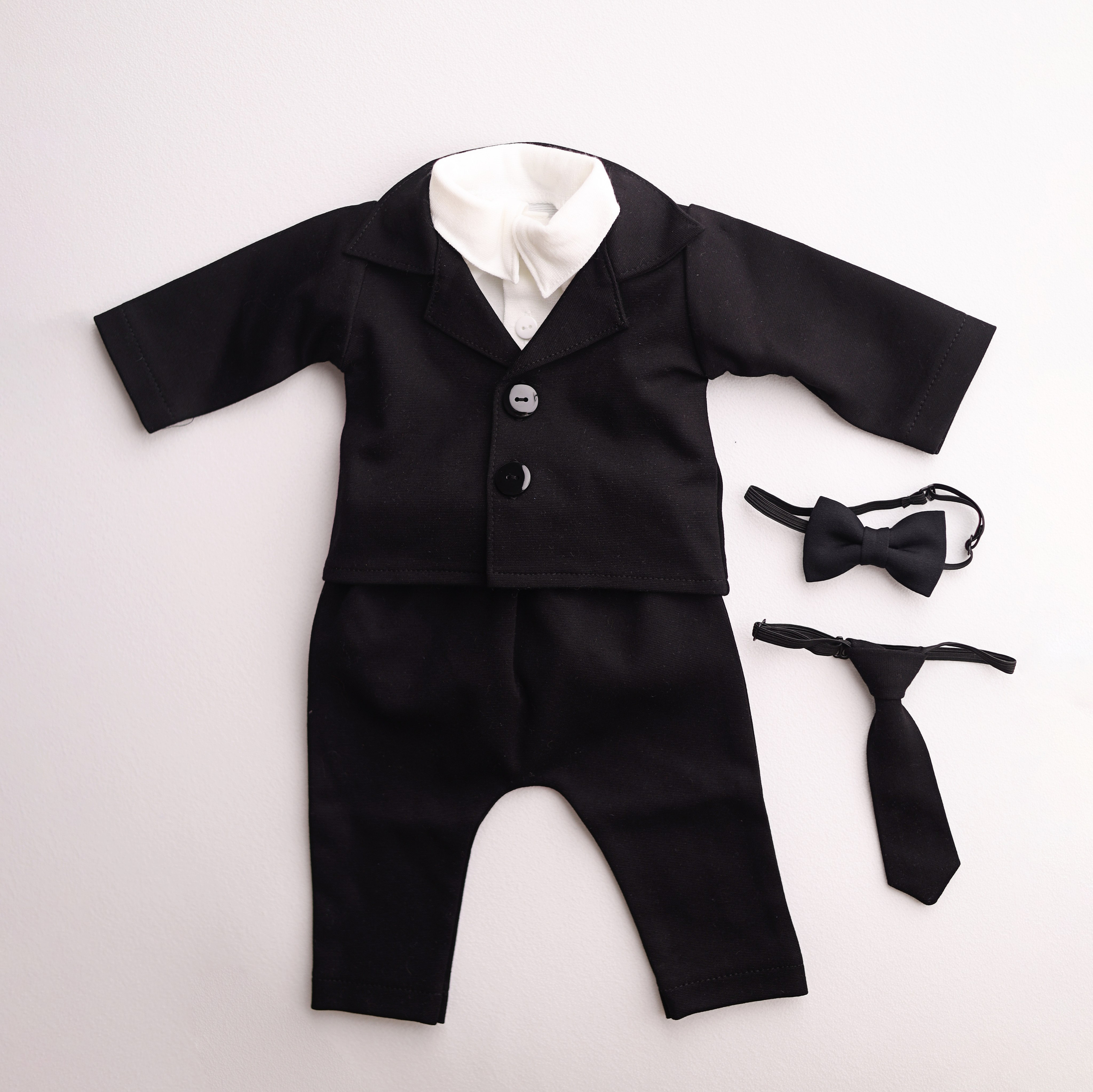 Каталог костюмчиков для новорожденных мальчиков. Фотограф новорожденных Москва. Ньюборн фотограф Москва