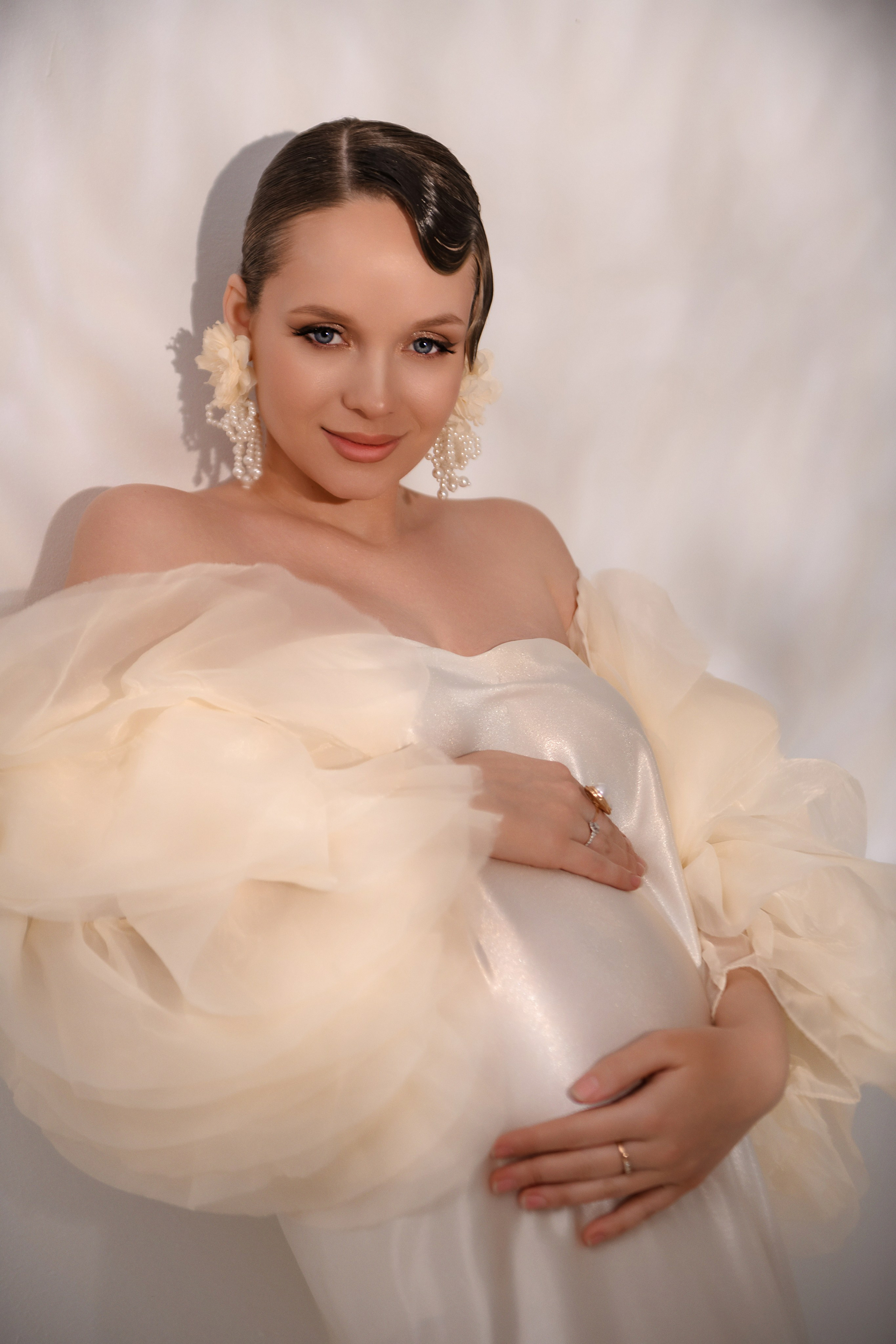 Молочная ткань + накидка. Фотограф Анна Качан