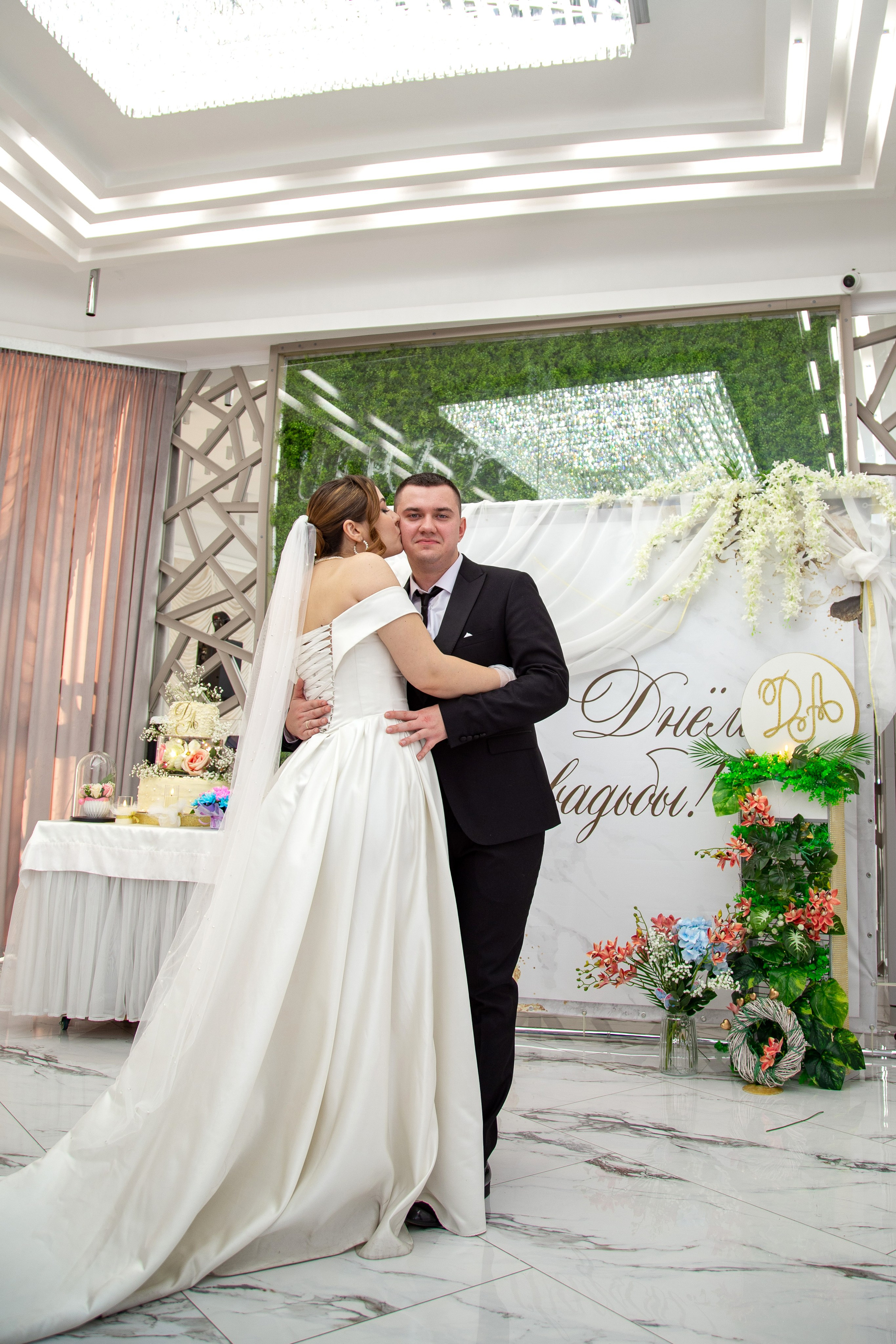 Свадебные фото. Фотограф Краснодара, фотограф в парке Галецкого.репортажный фотограф. детский фотограф, свадебный фотограф. профессиональный фотограф