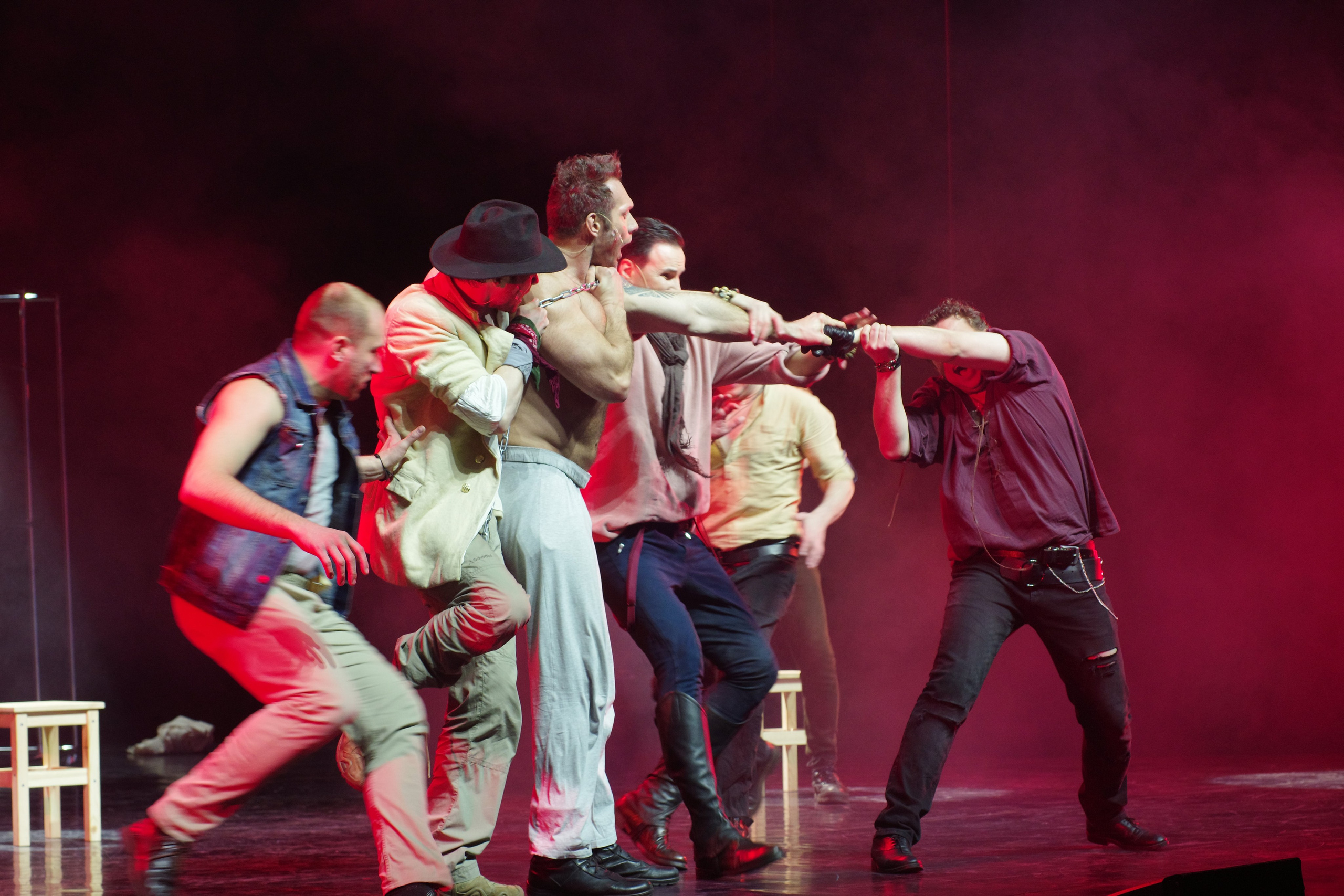 Театр И-Он, Люди и мыши. Семейный и детский фотограф Антон Зорин