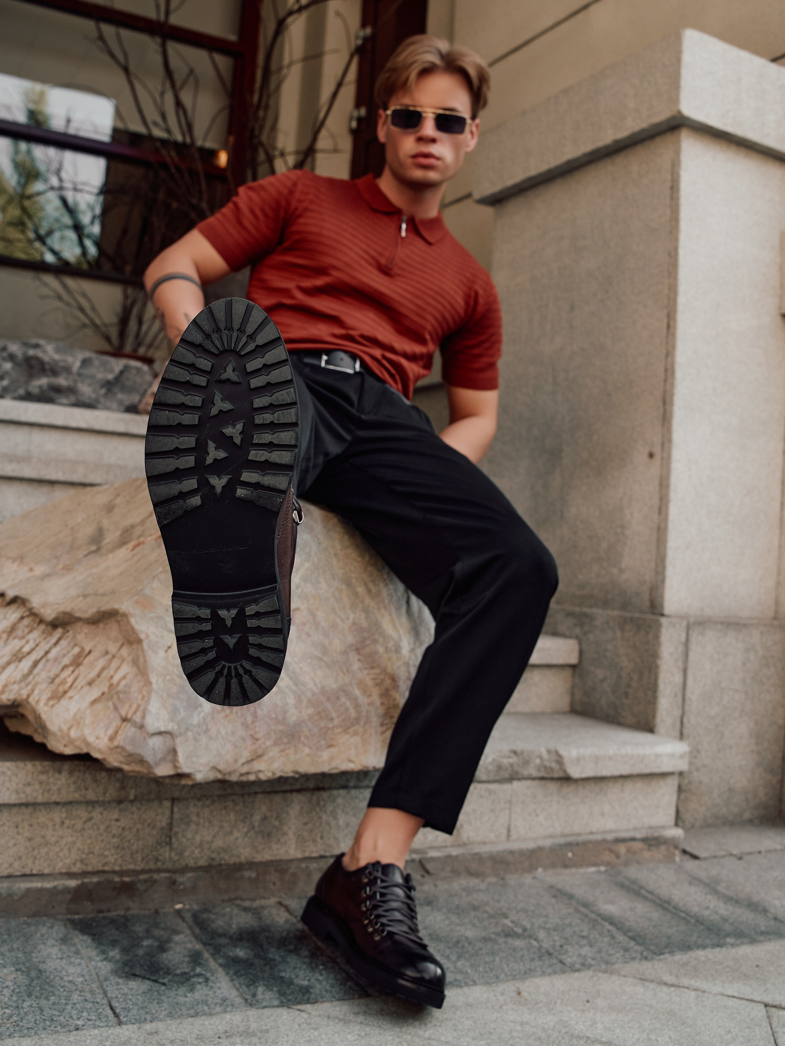 Обувь мужская. Фотограф для маркетплейсов в Москве