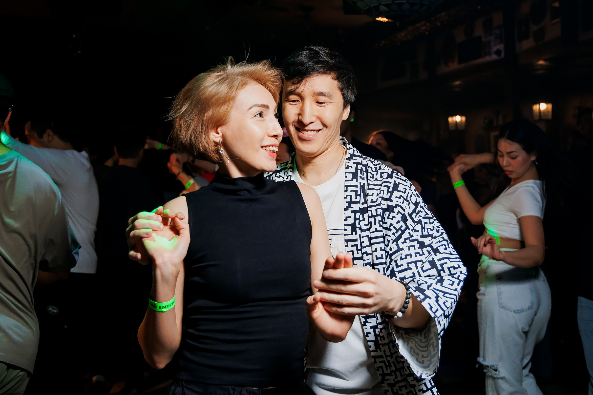 Bachata party-Tirol. Репортажный фотограф в Алматы Каюпов Сержан