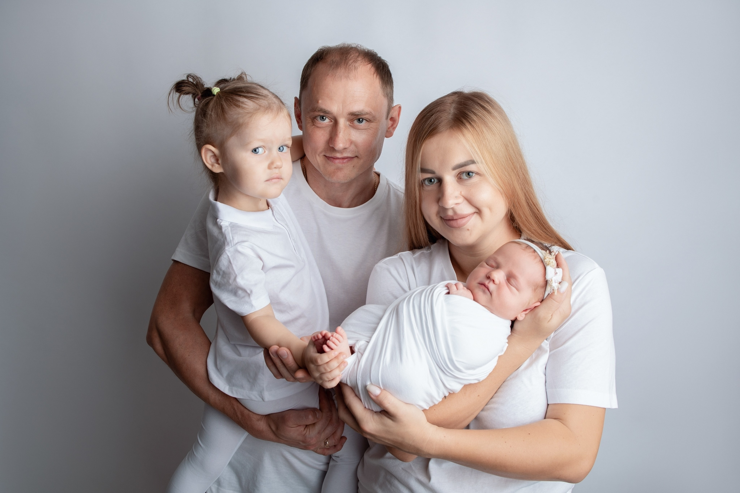 Семейные. Фотограф новорождённых Минск — стоимость newborn фотосессии в Минске
