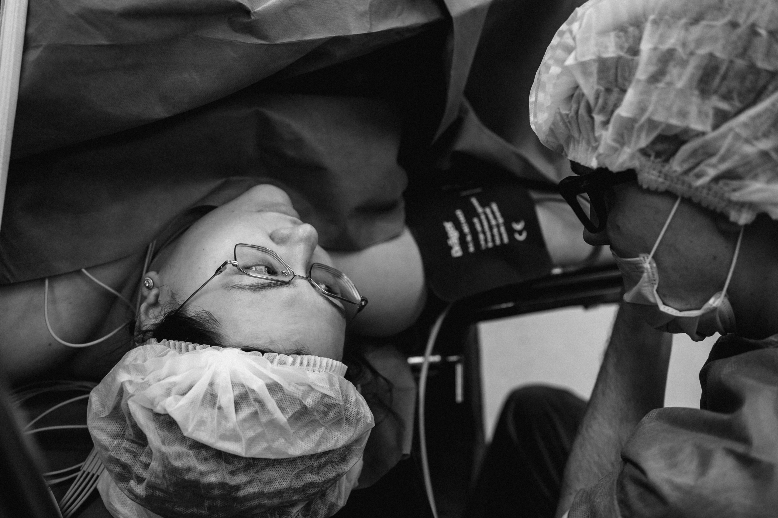 Съемка родов ЧБ. Фотограф и видеограф на роды в Москве Подшивалова Полина