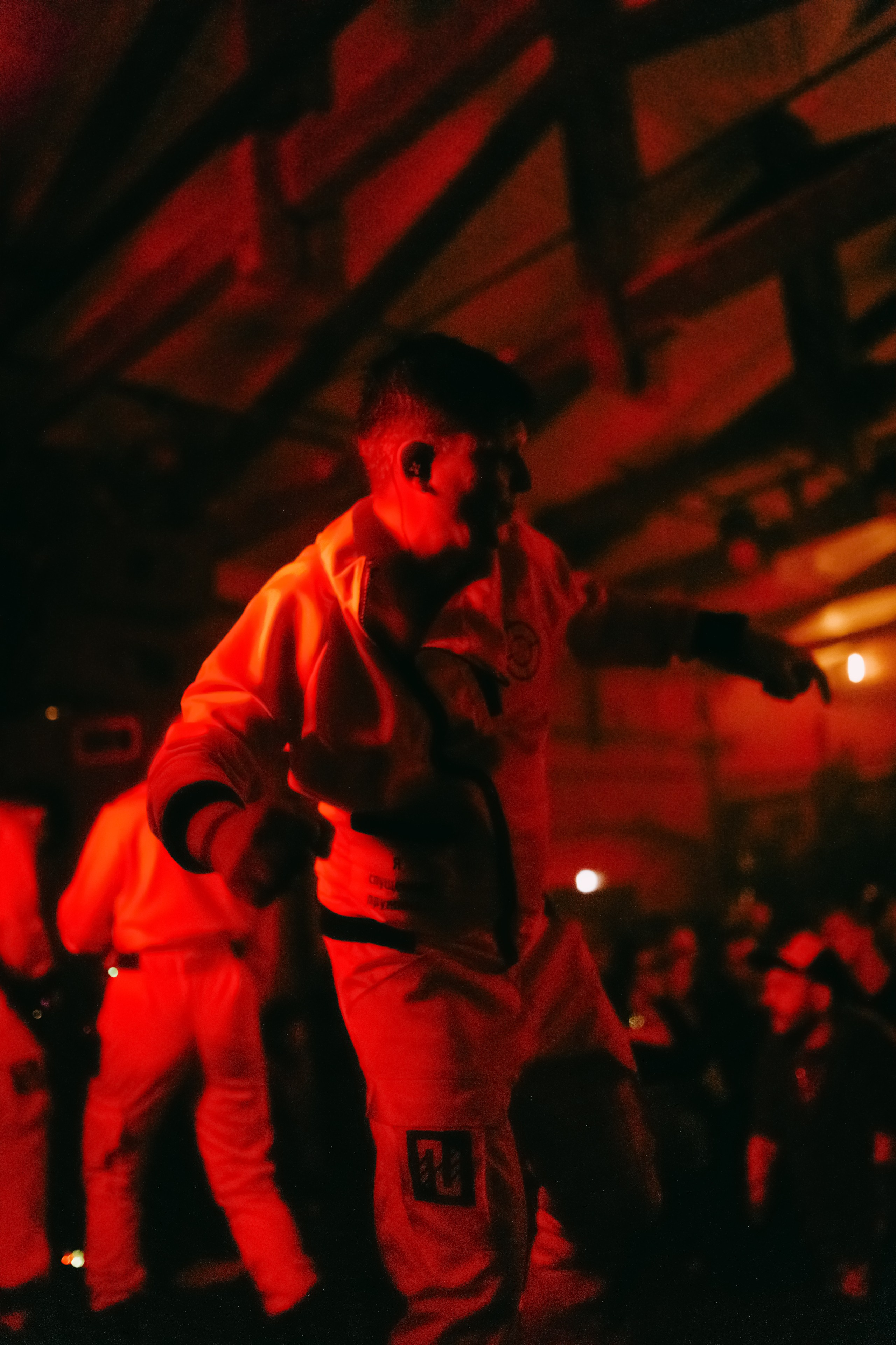 ПОСЛЕДНИЙ ПИОНЕР. Фотограф Елена Богачева (lenalena_na_na_na)