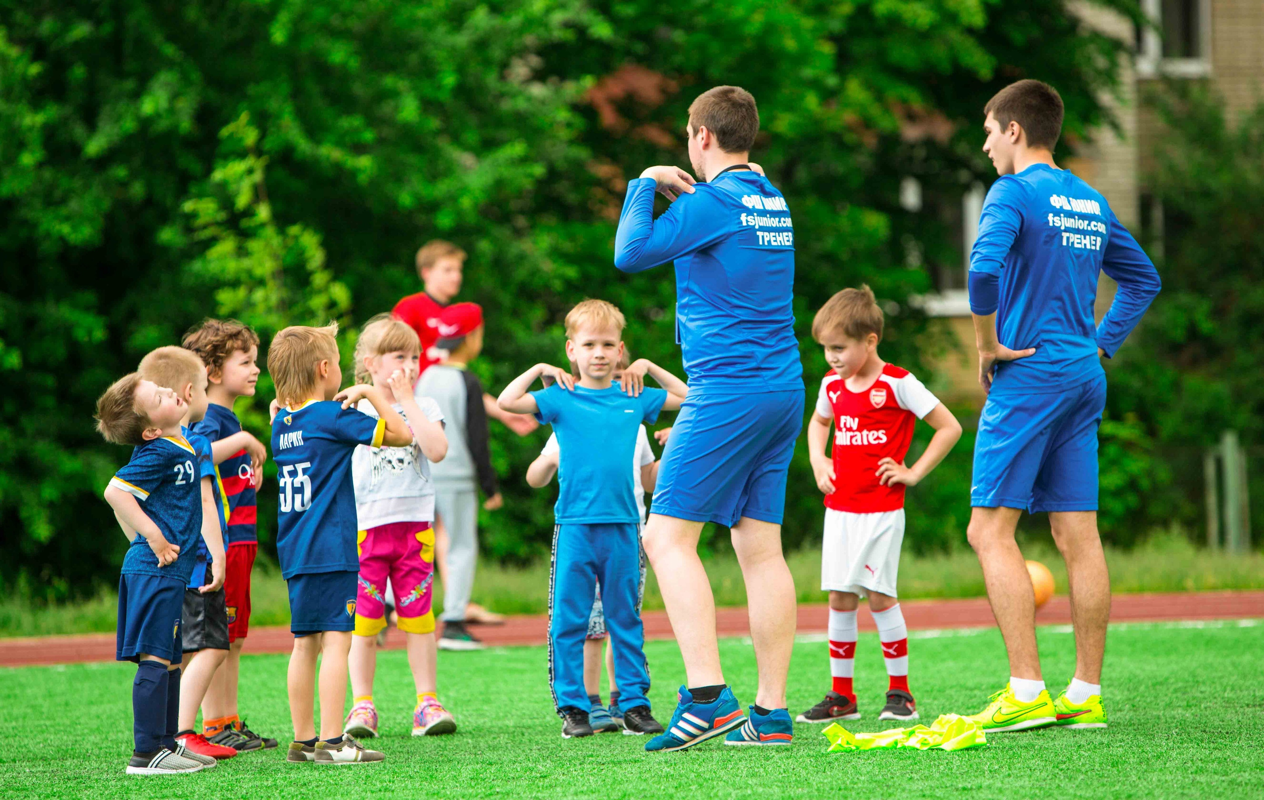 Футбольная школа «Юниор» — фото тренировок и игр. Выпускные альбомы для школы и детского сада — школьный фотограф Подольск, Троицк, Щербинка, Москва