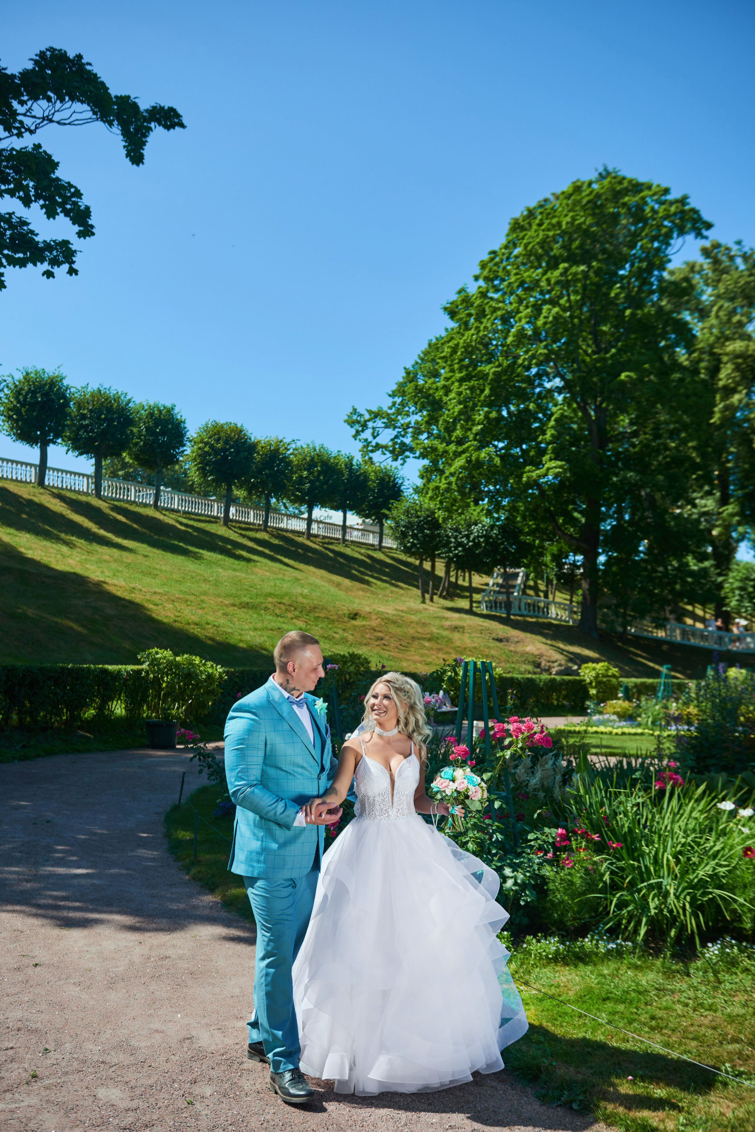 Свадебная прогулка в Петергофе. Портретный, семейный и свадебный фотограф в Санкт-Петербурге и в Пушкине Ширяев Денис