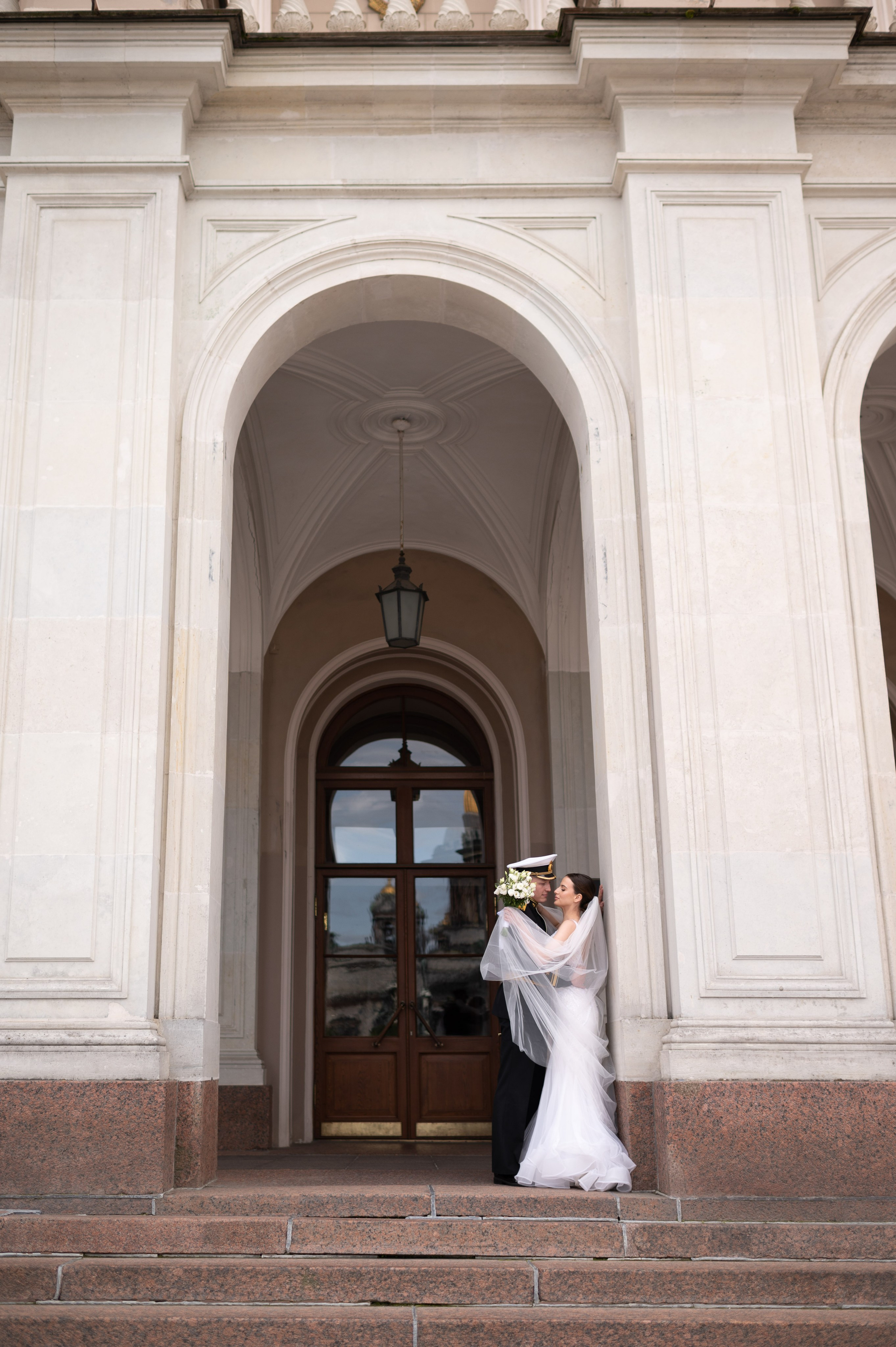 Елизавета и Максим (фотосессия у Дворца Штиглица, набережная Мойки и у Законодательного собрания). Портретный, семейный и свадебный фотограф в Санкт-Петербурге и в Пушкине Ширяев Денис