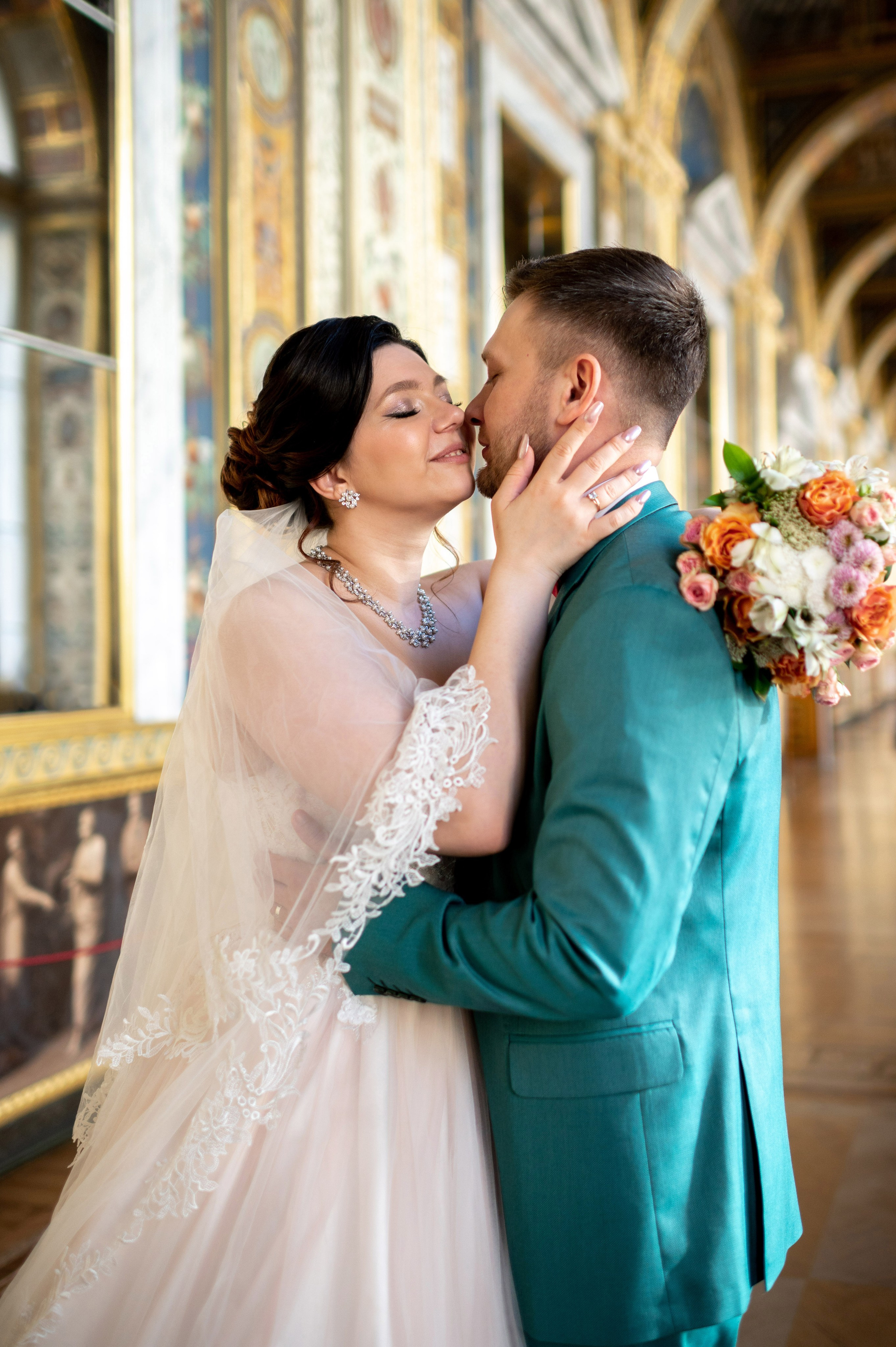 Самая красивая свадебная фотосессия в Эрмитаже. Лучшие свадебные фотографии в Эрмитажа. Портретный, семейный и свадебный фотограф в Санкт-Петербурге и в Пушкине Ширяев Денис