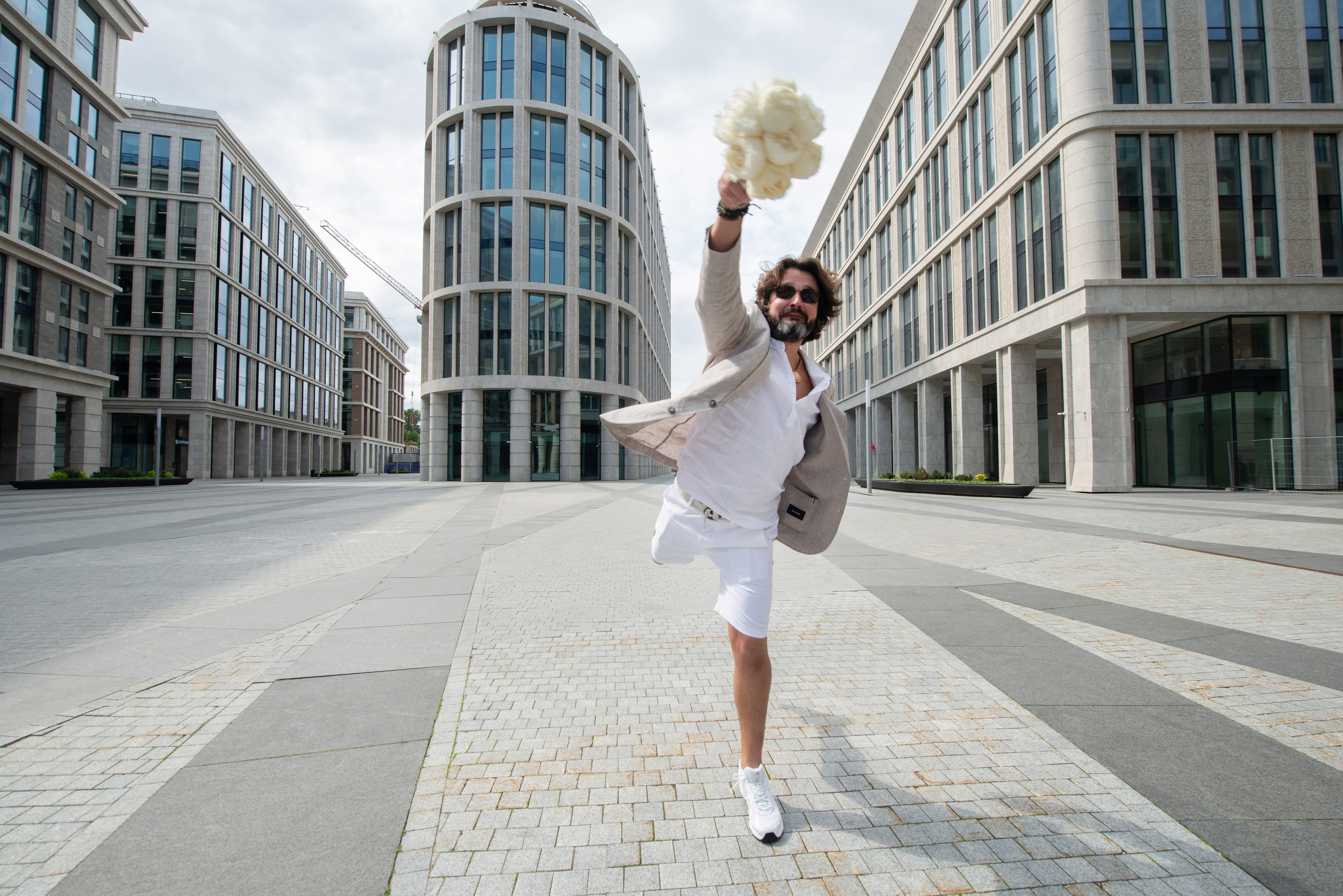 Юлия и Павел (сборы невесты, Невская ратуша, красный Buick, прогулка по рекам на катере). Портретный, семейный и свадебный фотограф в Санкт-Петербурге и в Пушкине Ширяев Денис