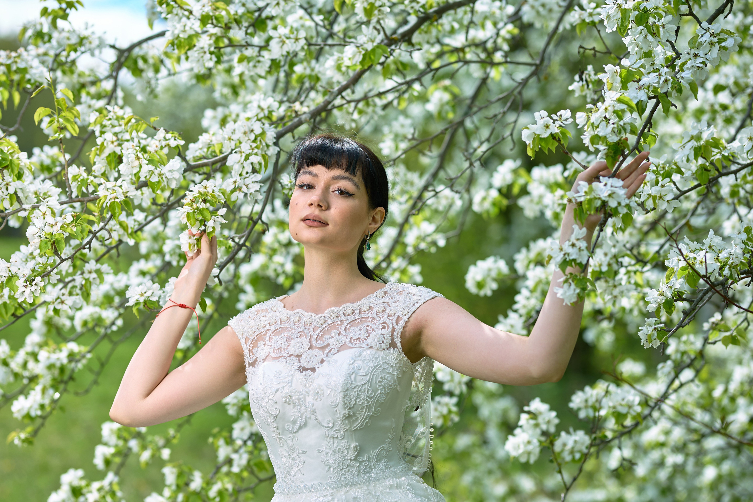 фотосессия девушка в цветущем саде чебоксары