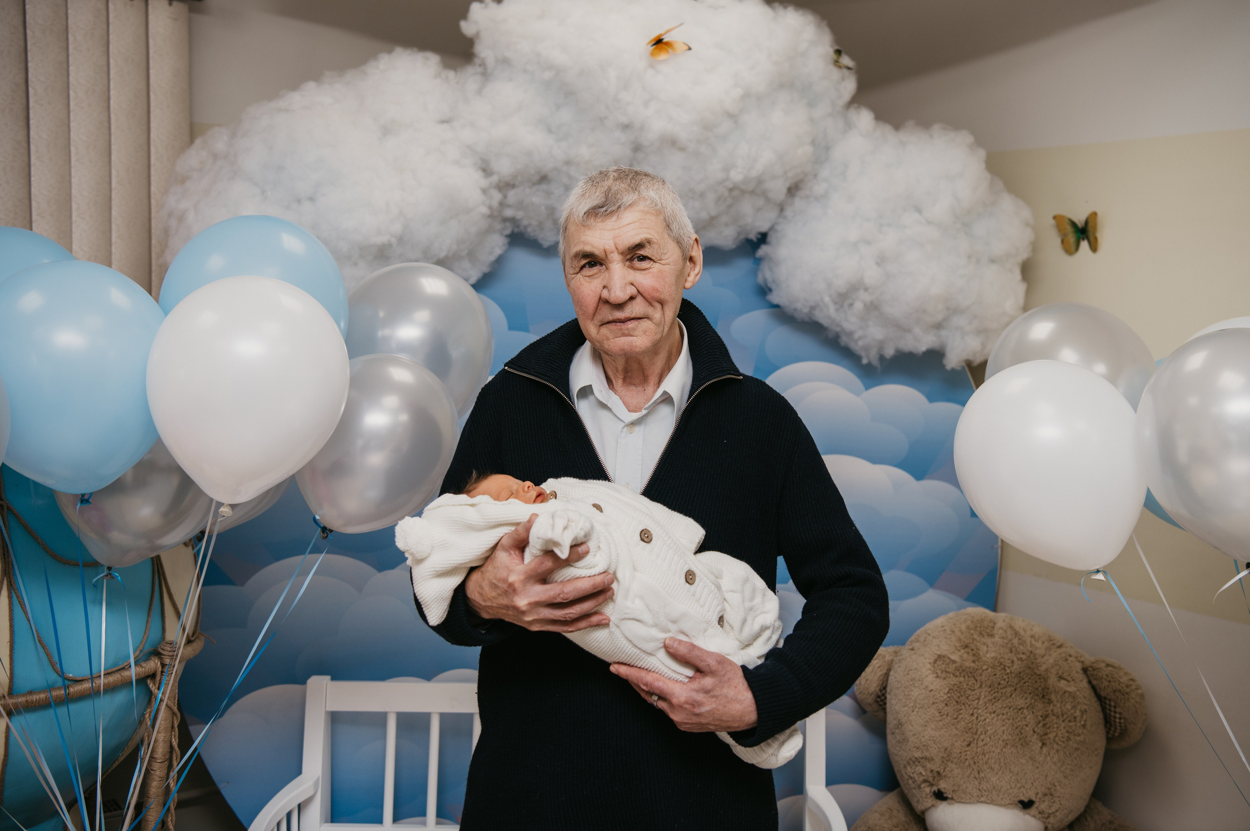 Выписка малыша. Мать и дитя на Севастопольском. Фотограф на выписку из роддома в Москве и МО