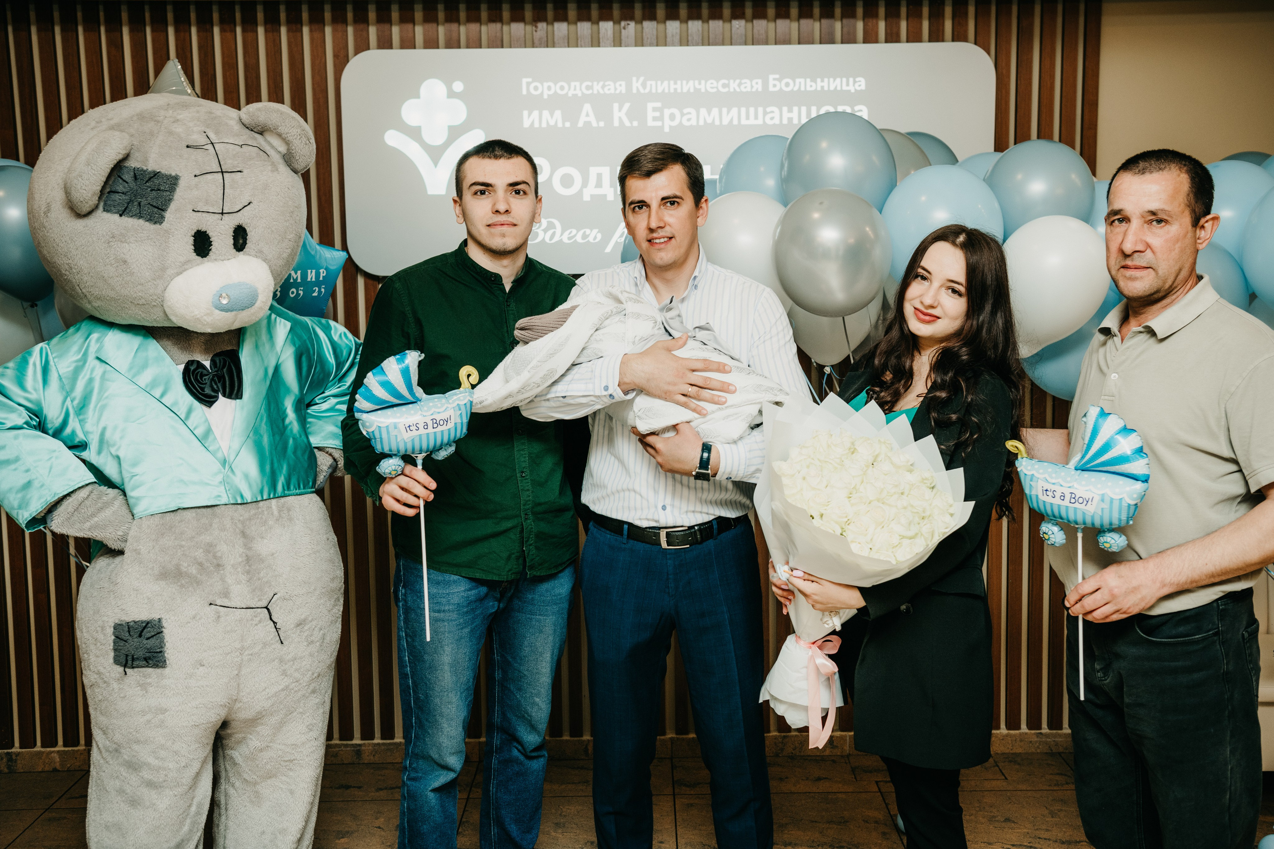 Выписка Амира. ГКБ Ерамишанцева. Фотограф на выписку из роддома в Москве и МО