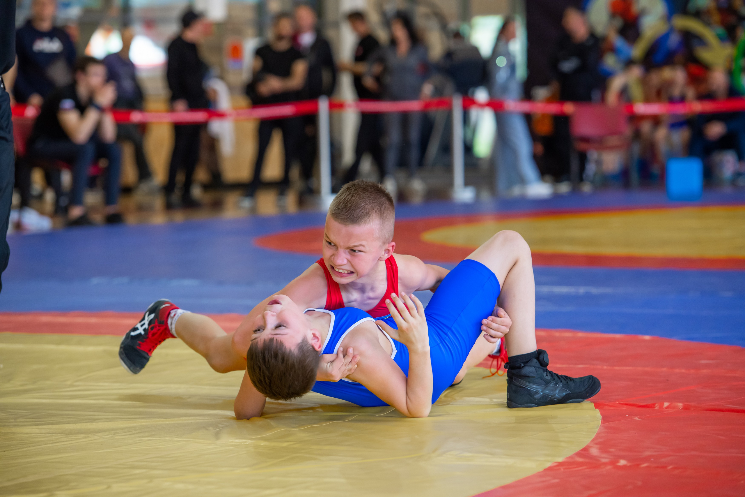 Вольная борьба. Денис Садовый фотограф Севастополь. Фотографирую спорт, корпоративы, праздники, а также индивидуальные и семейные фотосессии