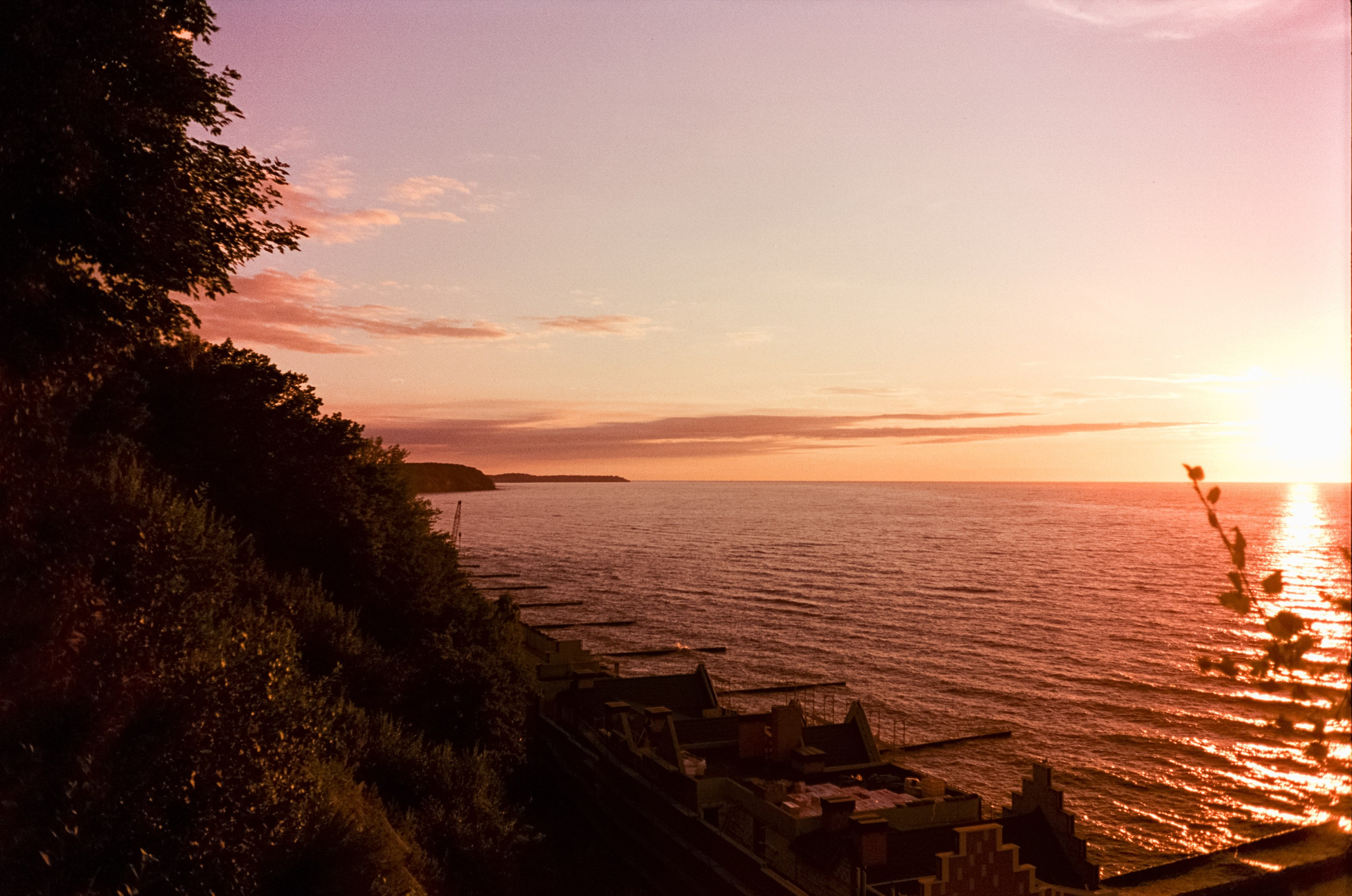 Закат в Калининграде на Aeronega 100 (Kodak Aerocolor IV) / Ricoh MF-1