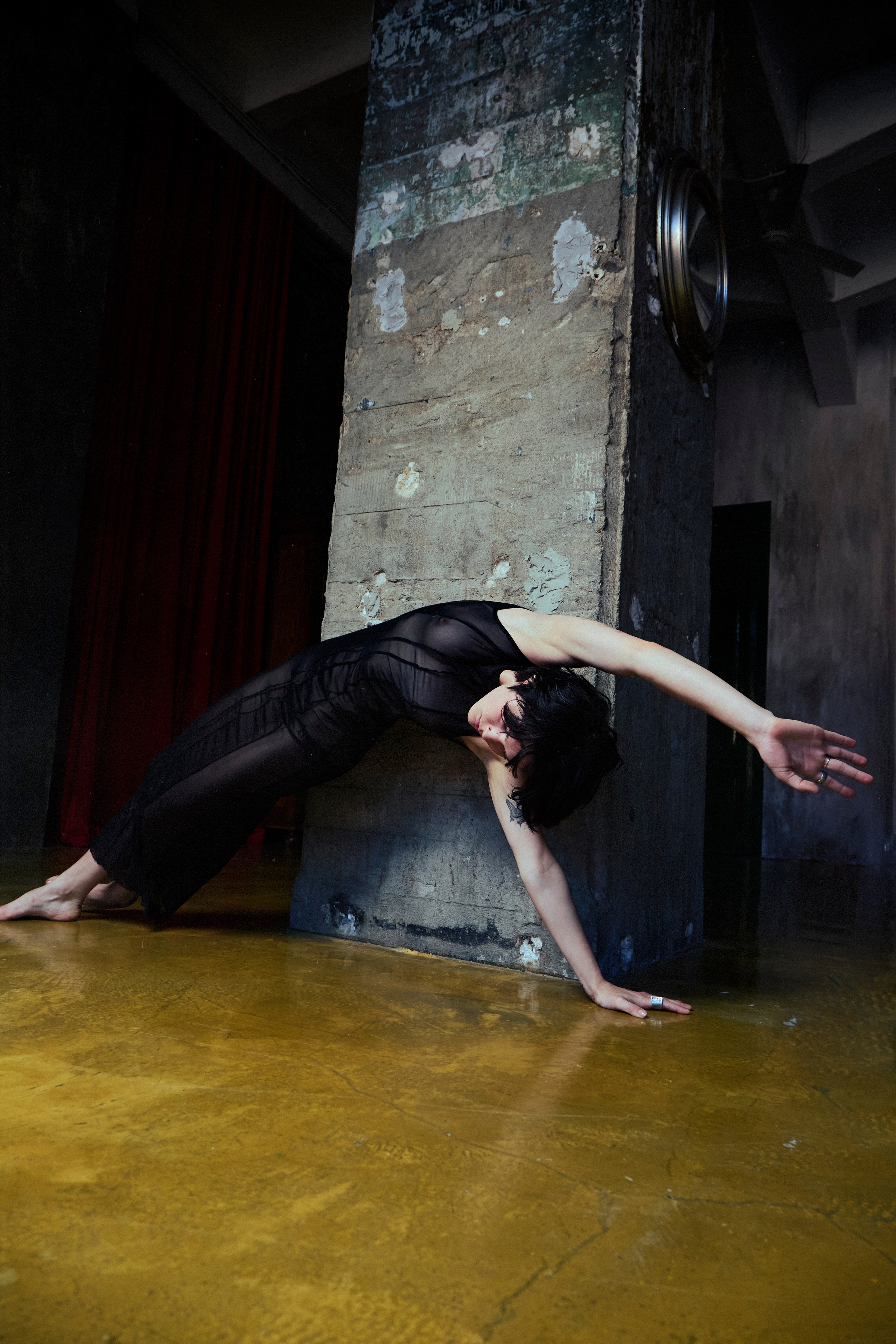 Alan (lumpenmen). Arina Kharakhashian