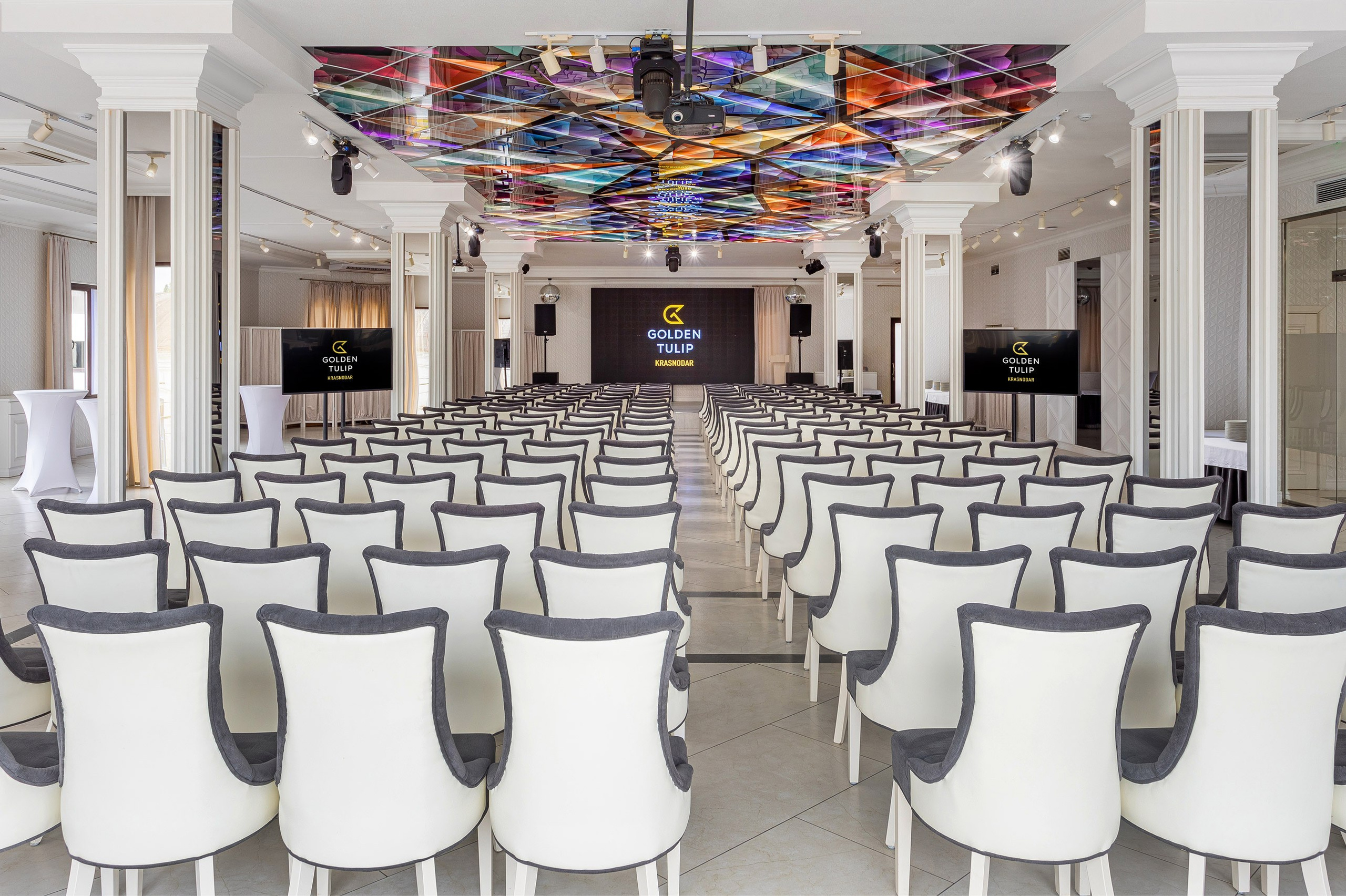 Interior photographer Vitalii in Portland and Vancouver