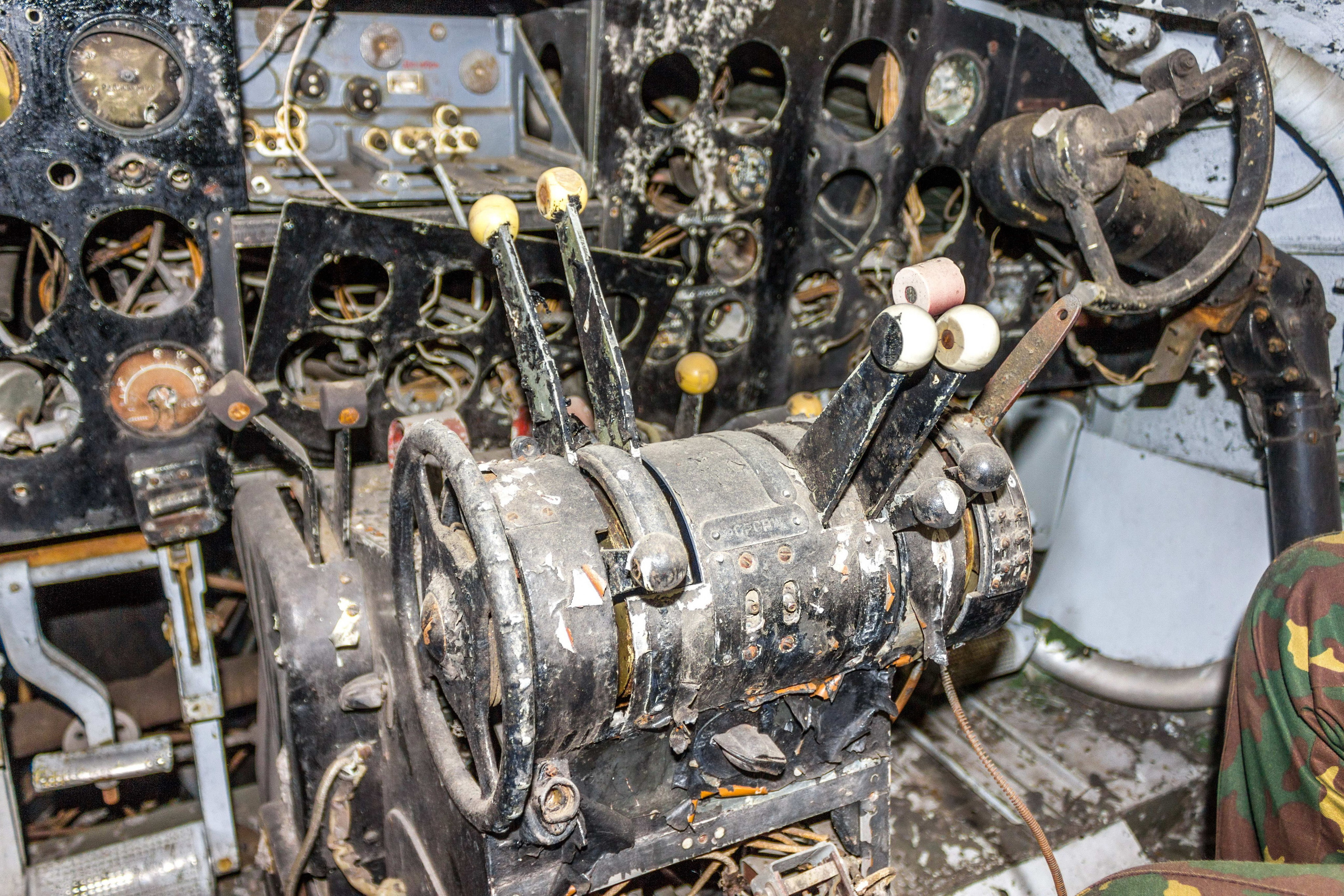 Ил-12 (Монино). Фотоальбом показывающий увлекательный мир авиации и мир медведей Андрея Иванова