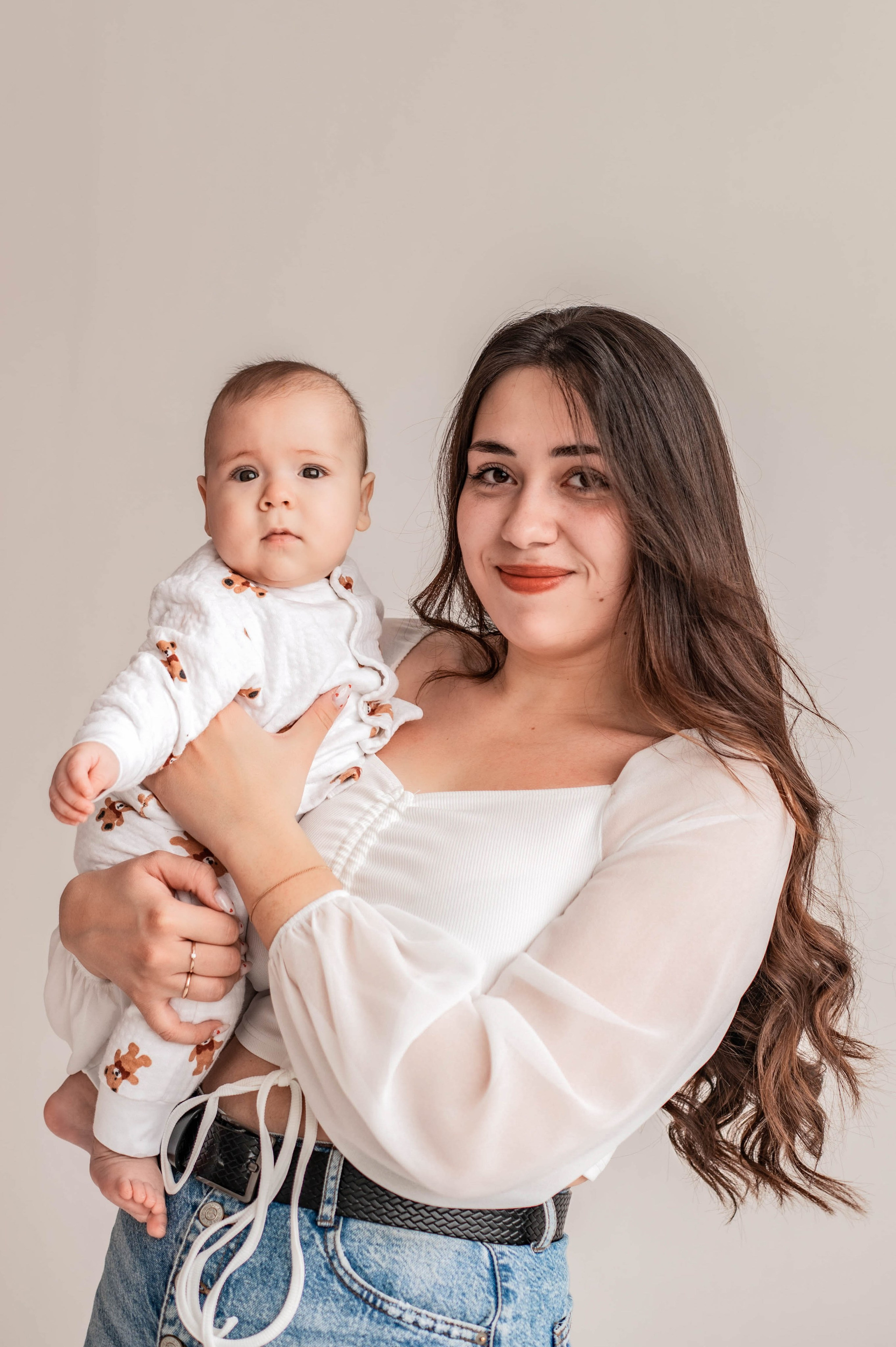 Алина и Кирилл с малышом. Семейный и свадебный фотограф в Абакане Юлия Су