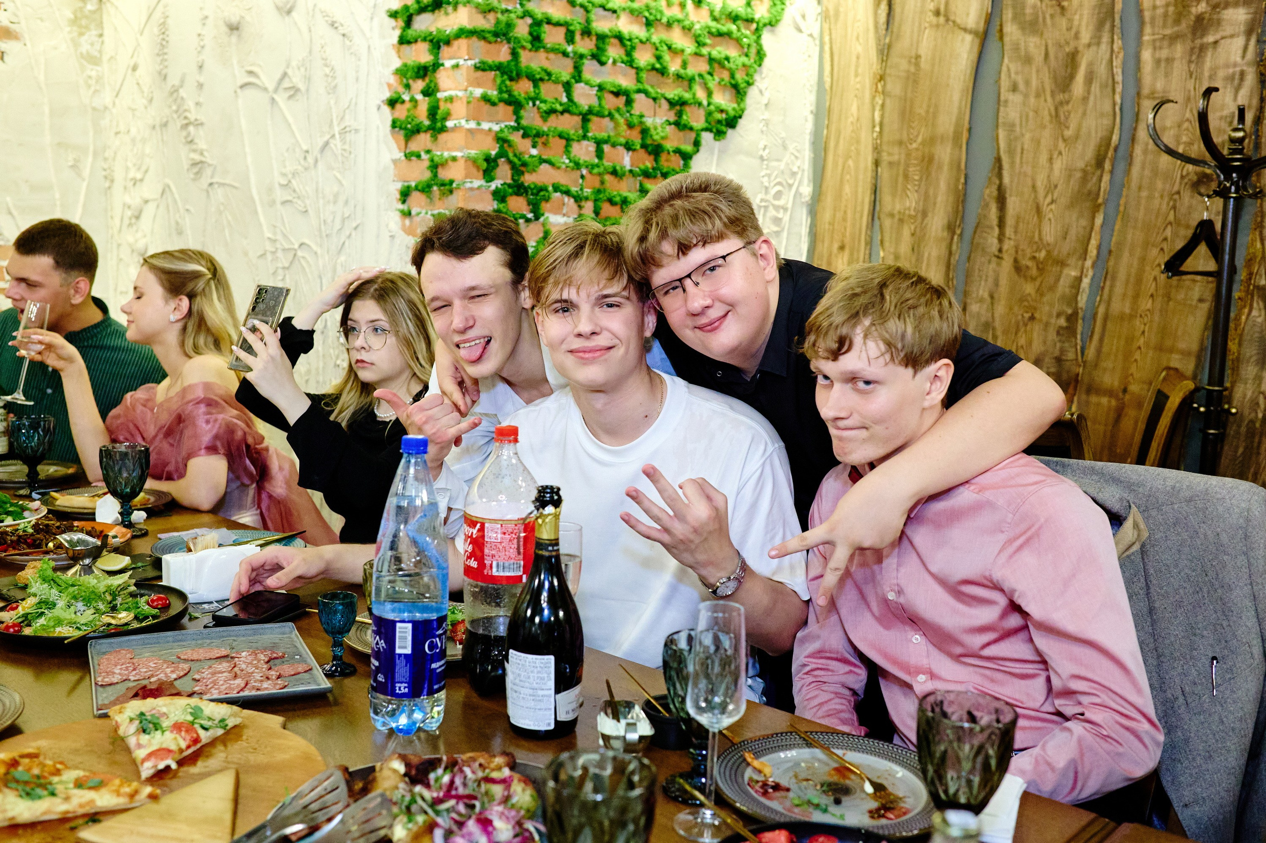 Выпускной 35 Сош. Фотограф Выпускные альбомы Таганрог Сергей Коробченко