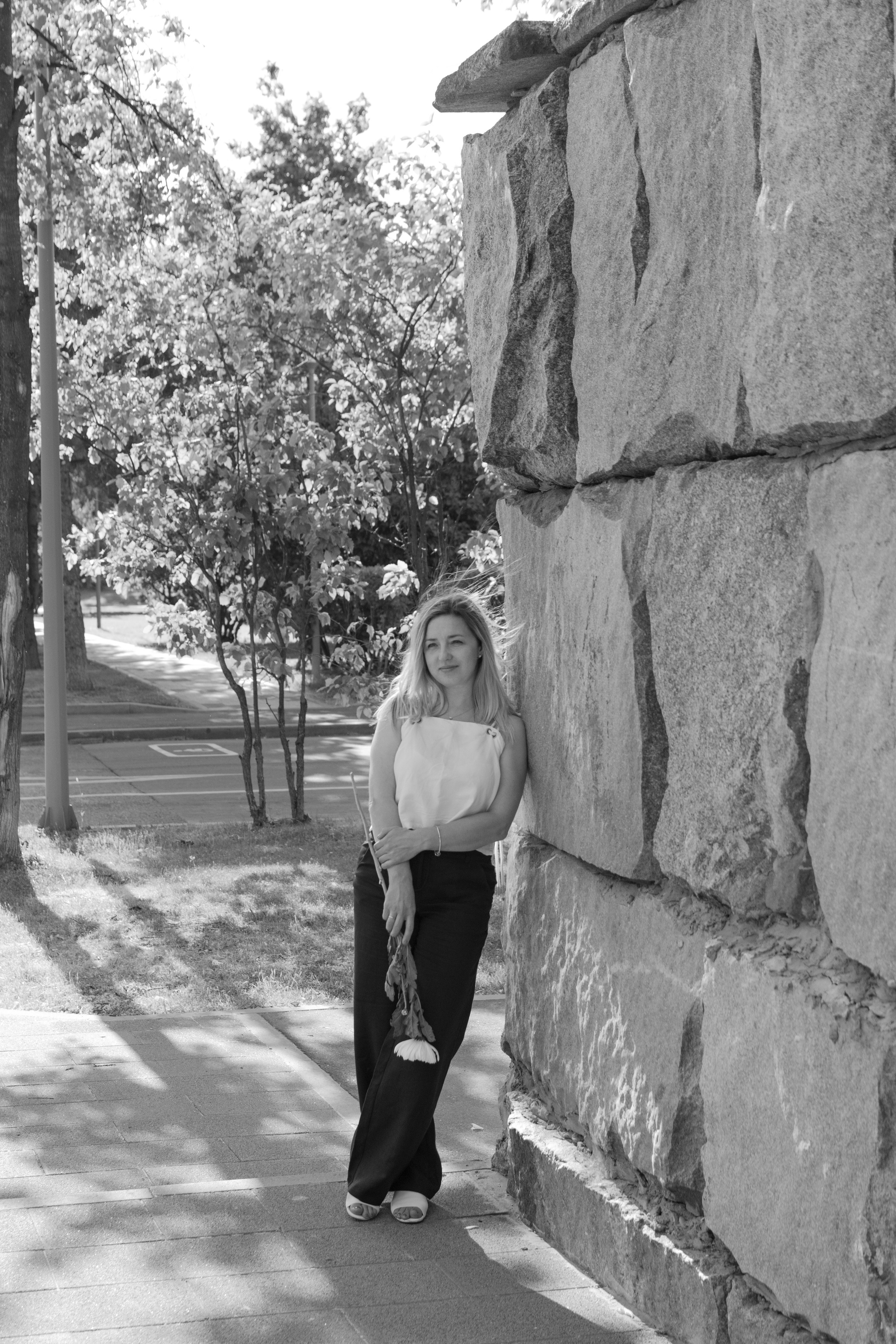 Портрет Елены летом в городе. Женский портрет вне времени. Санкт-Петербург