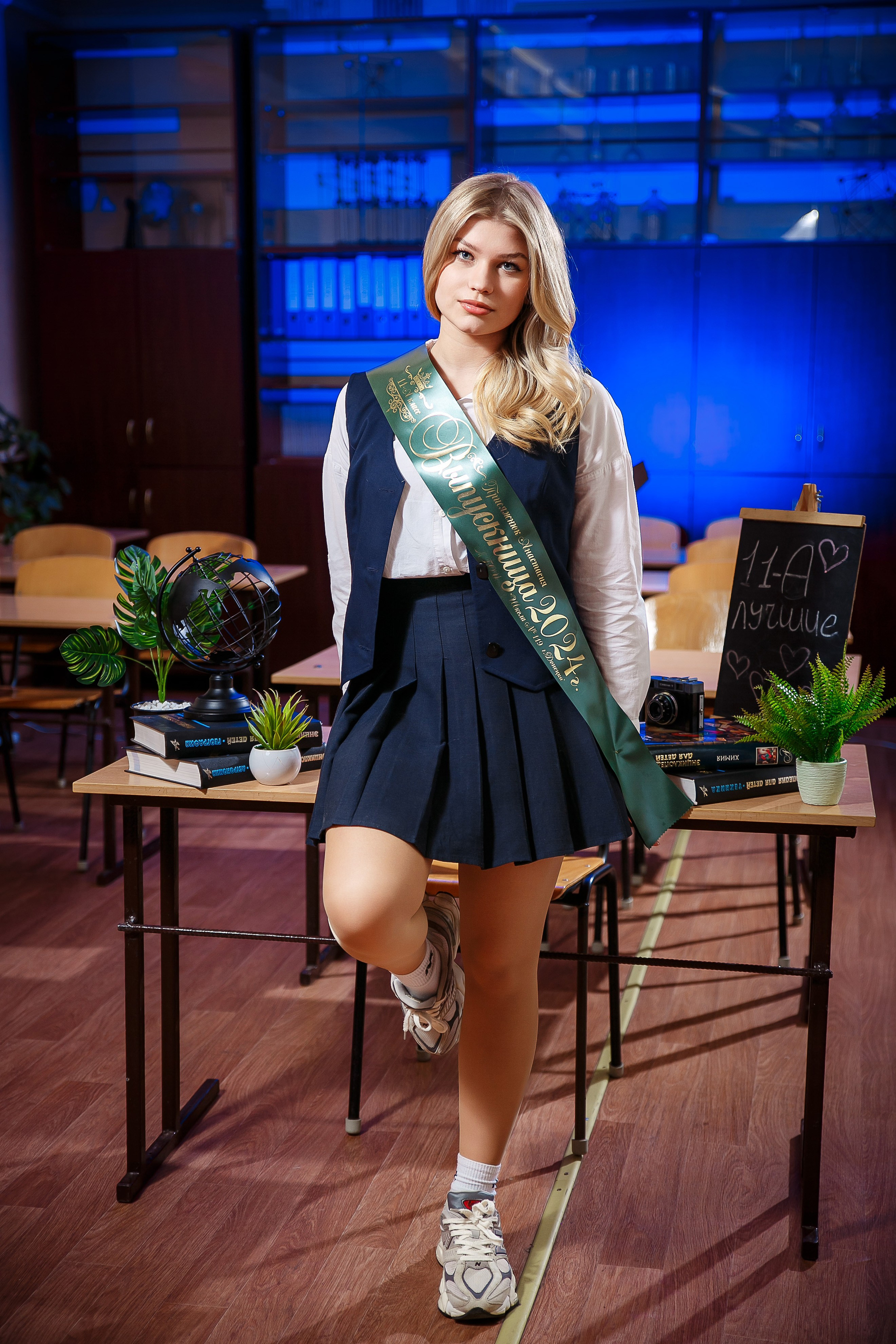 МОДЕРН. Выпускные альбомы в Донецке и ДНР. Фотограф Донецк и ДНР