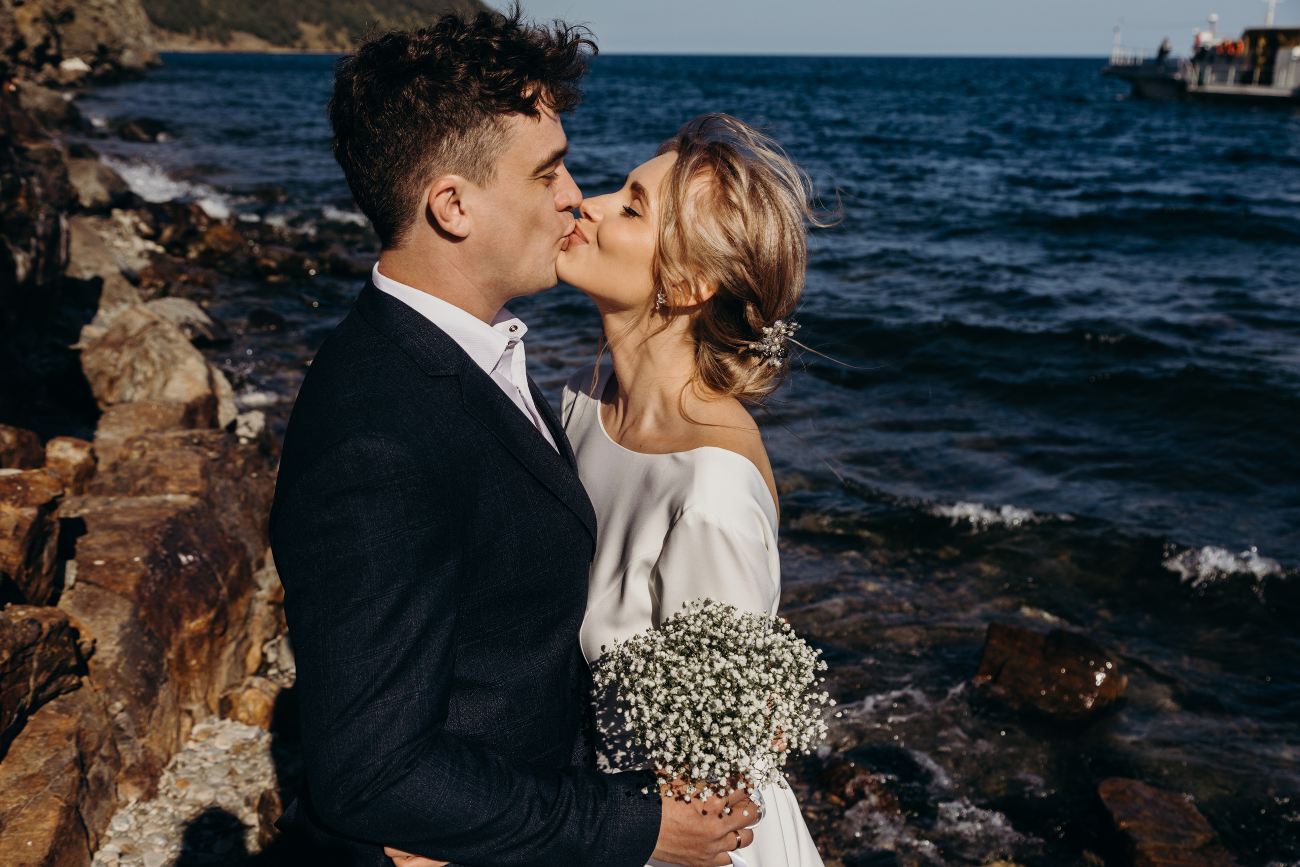 Свадебная фотосессия на Байкале. Свадебный семейный фотограф в Иркутске Светлана Светлакова