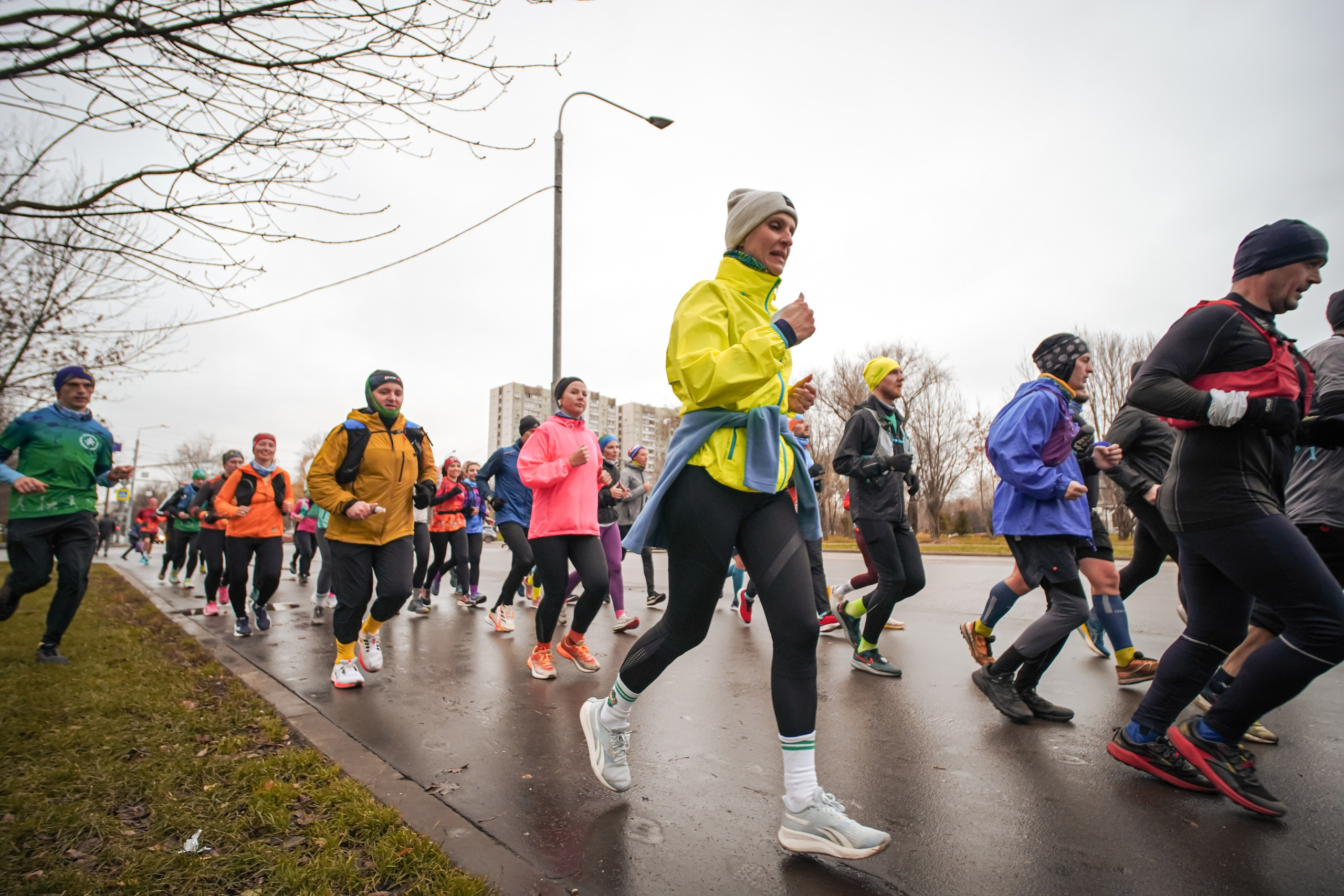 #марафонудома #яuzarun 2024 2-я петля, группа 6:30. Роман Капилюшов. Бег. Фото. Видео. г. Люберцы