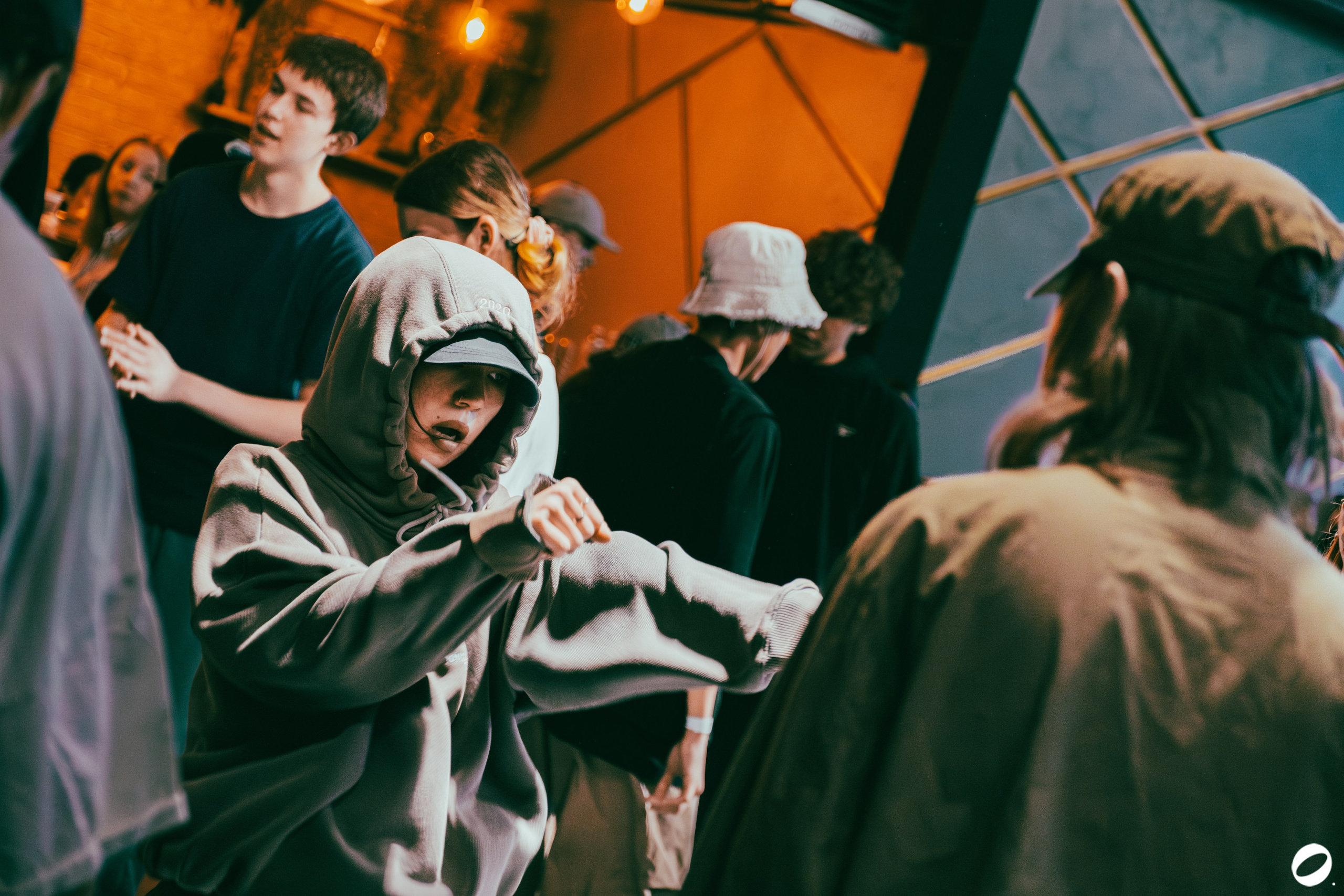 ODD.CLUB 04/04 (@youlovebu). Соня бу тебя сфоткала