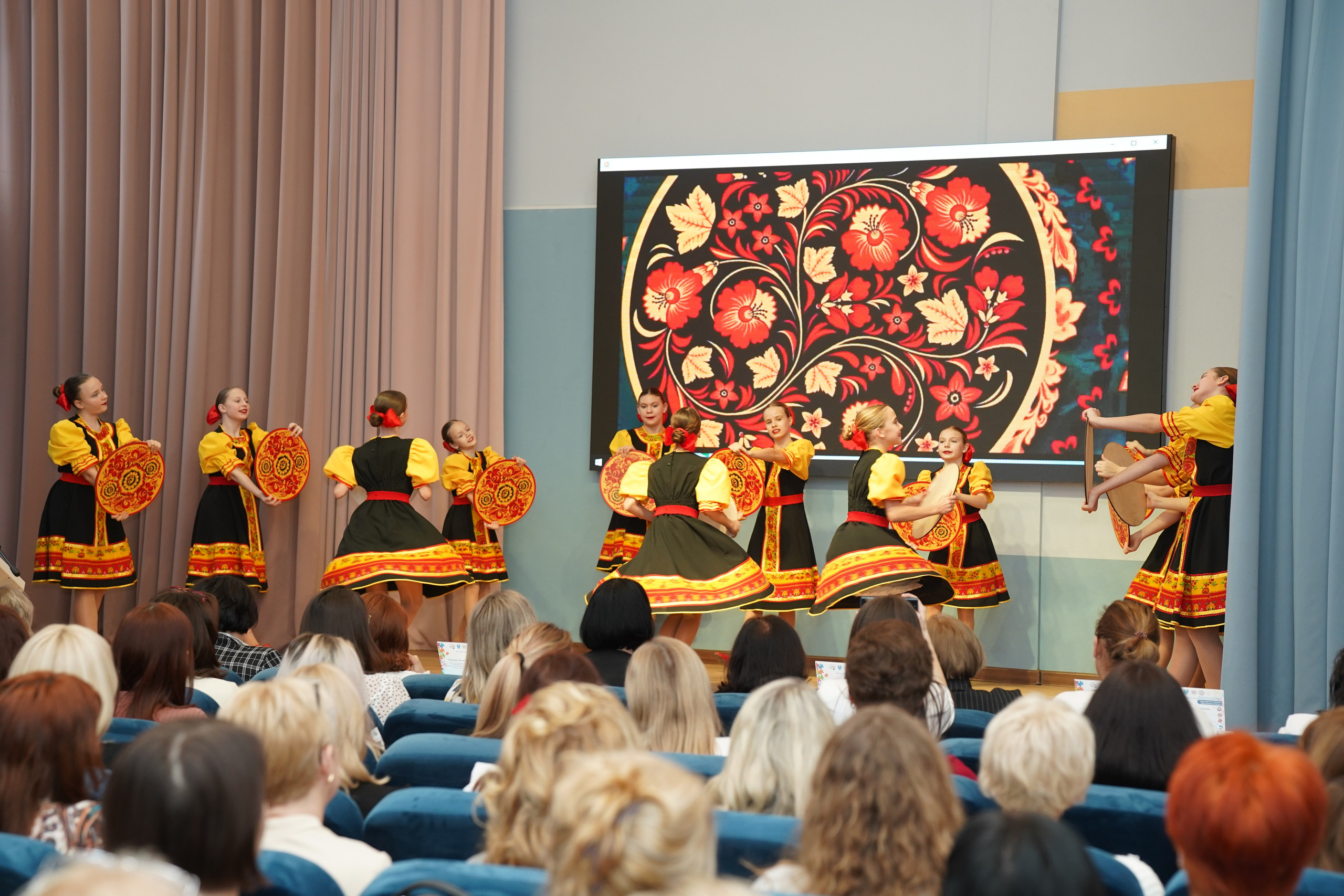 Мероприятие. MEMENTO.Выпускные альбомы, школьные, юбилейные и другие книги. Ростов-на-Дону