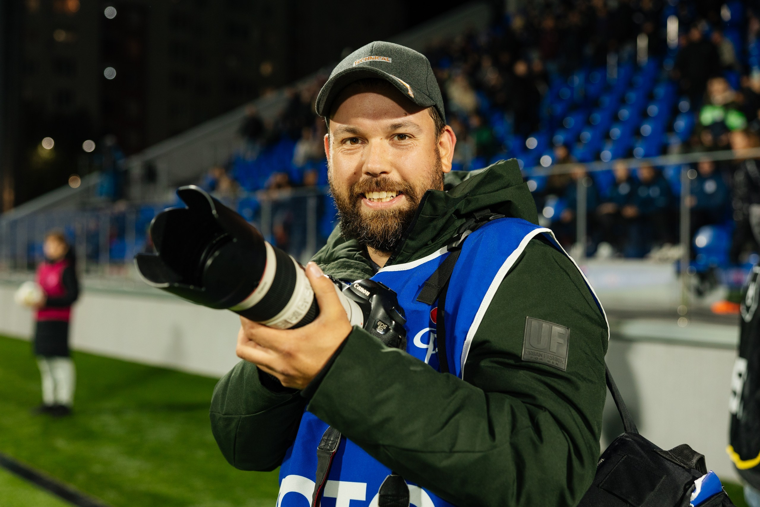 Ретро-матч «Факел» — сборная СССР и России. Свадебный и репортажный фотограф в Воронеже Сергей Максимов