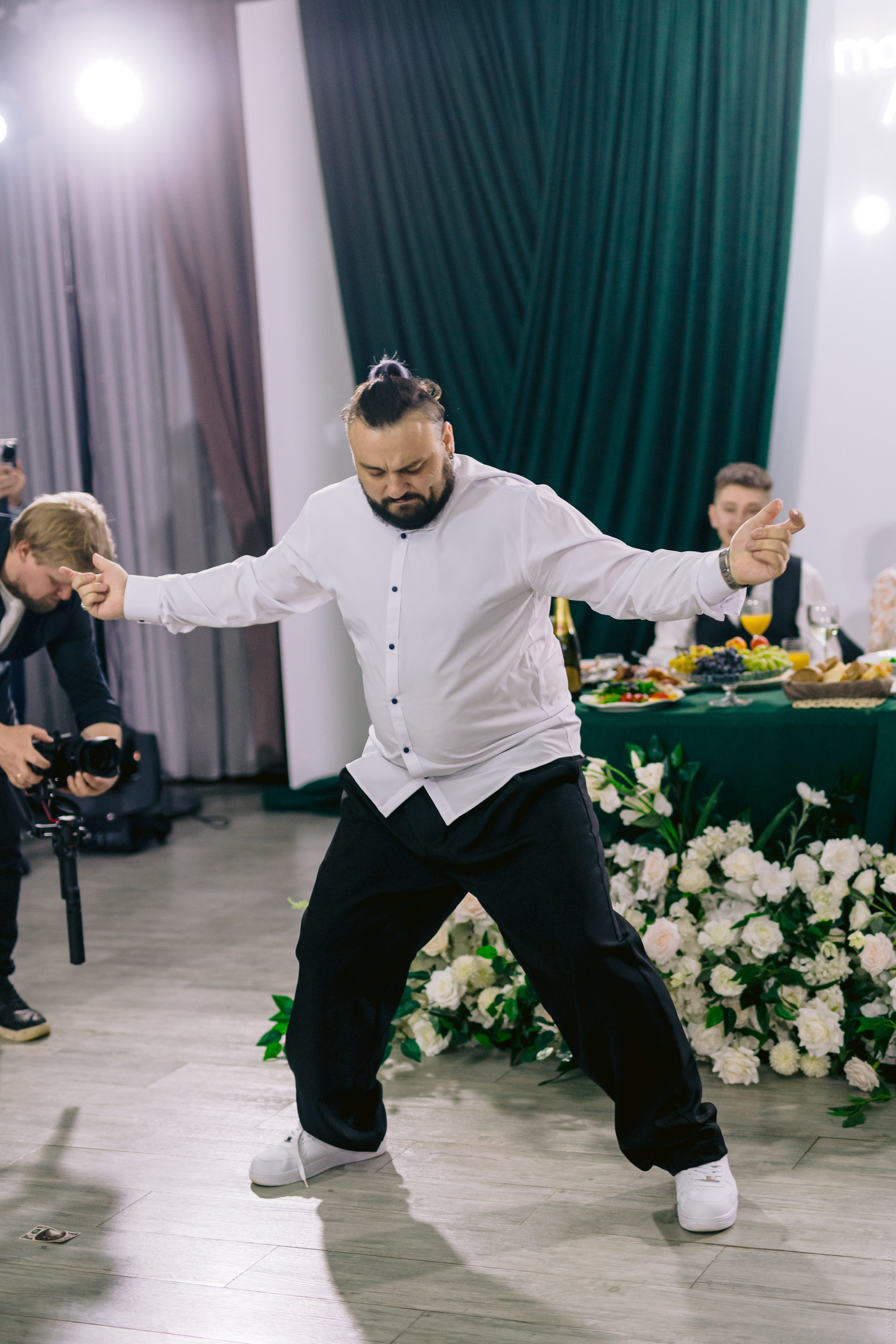 НеИГРЫ и прожарка жениха. Игорь и Дарья. Свадебный и контент- фотограф в Тольятти, Самаре, Москве Яна Уруева