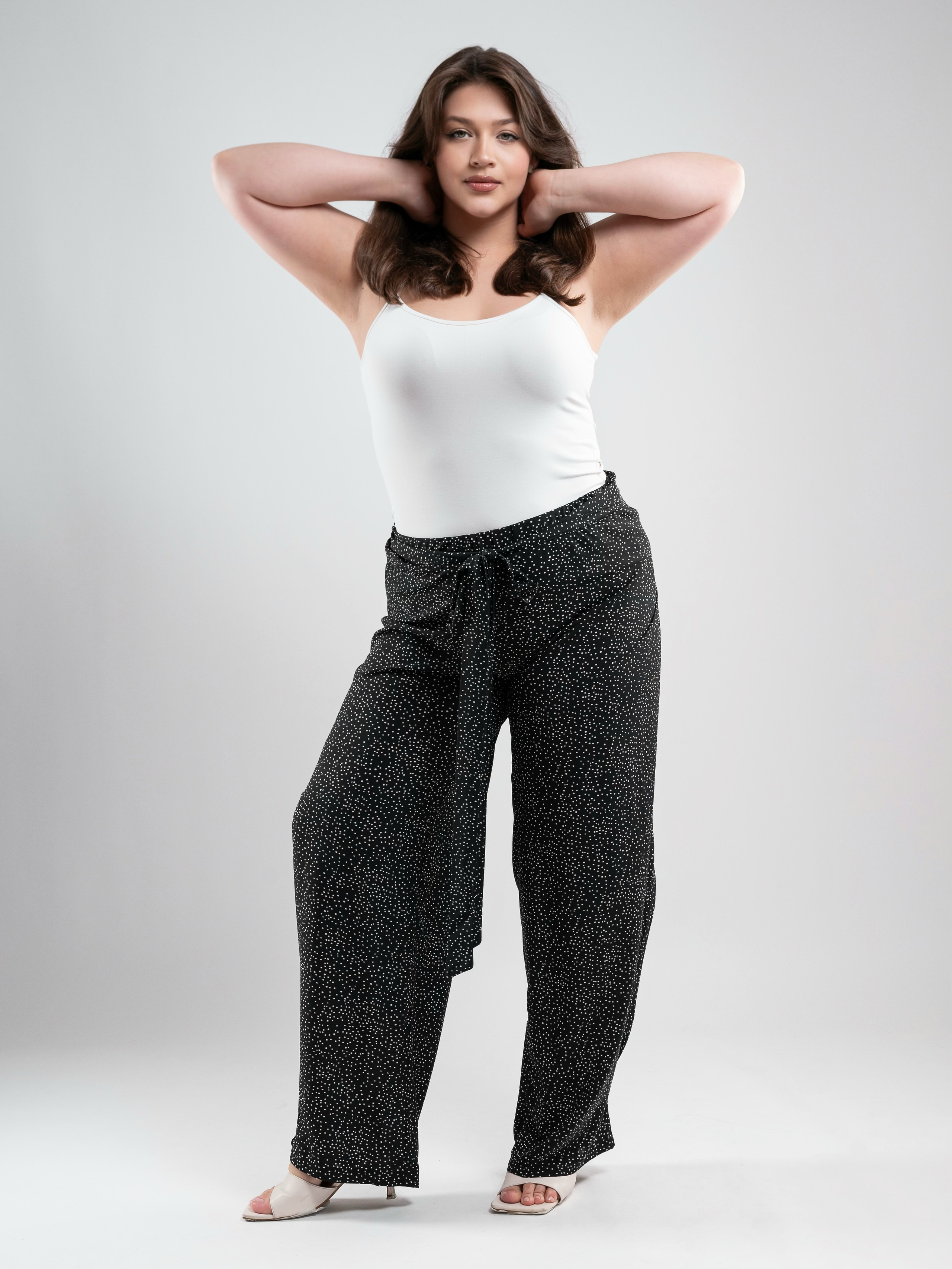 Брюки трансформеры. Предметный фотограф, фото для маркетплейсов Пятигорск, КМВ