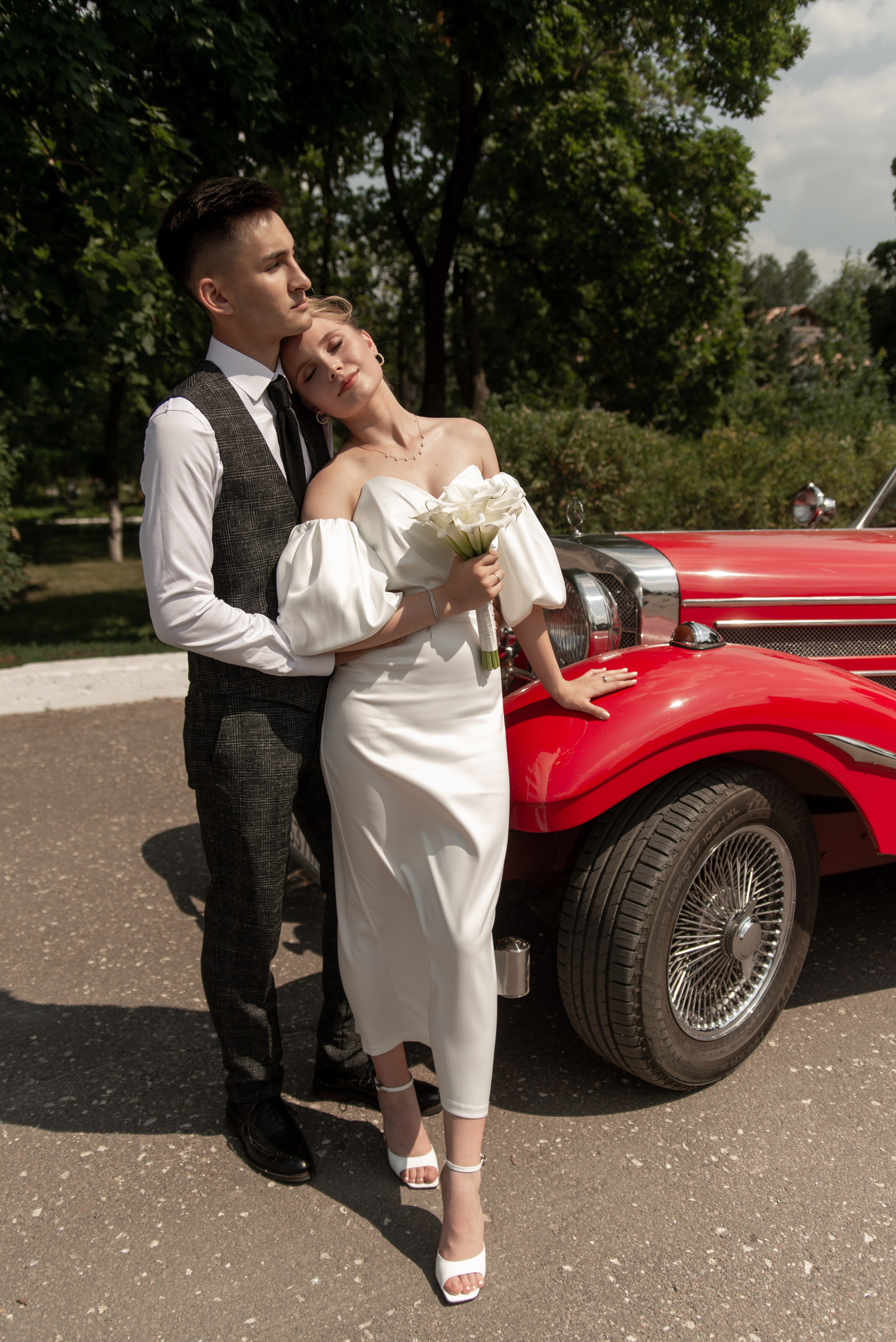 Ангелина и Евгений Загс и прогулка. Меня зовут Александр Литвинчук и я свадебный фотограф в Саратове