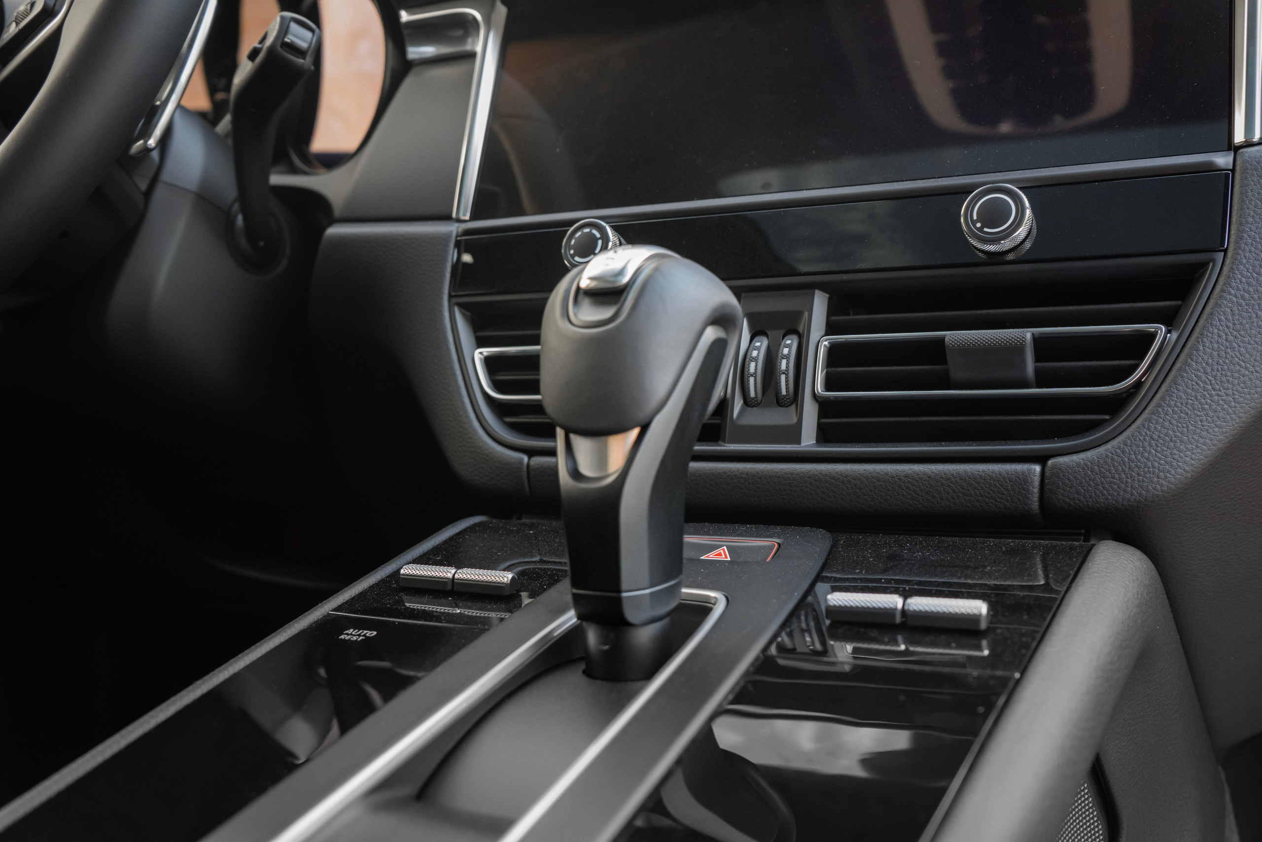 Porsche Macan. Автомобильный фотограф Ногинск Денис Городок