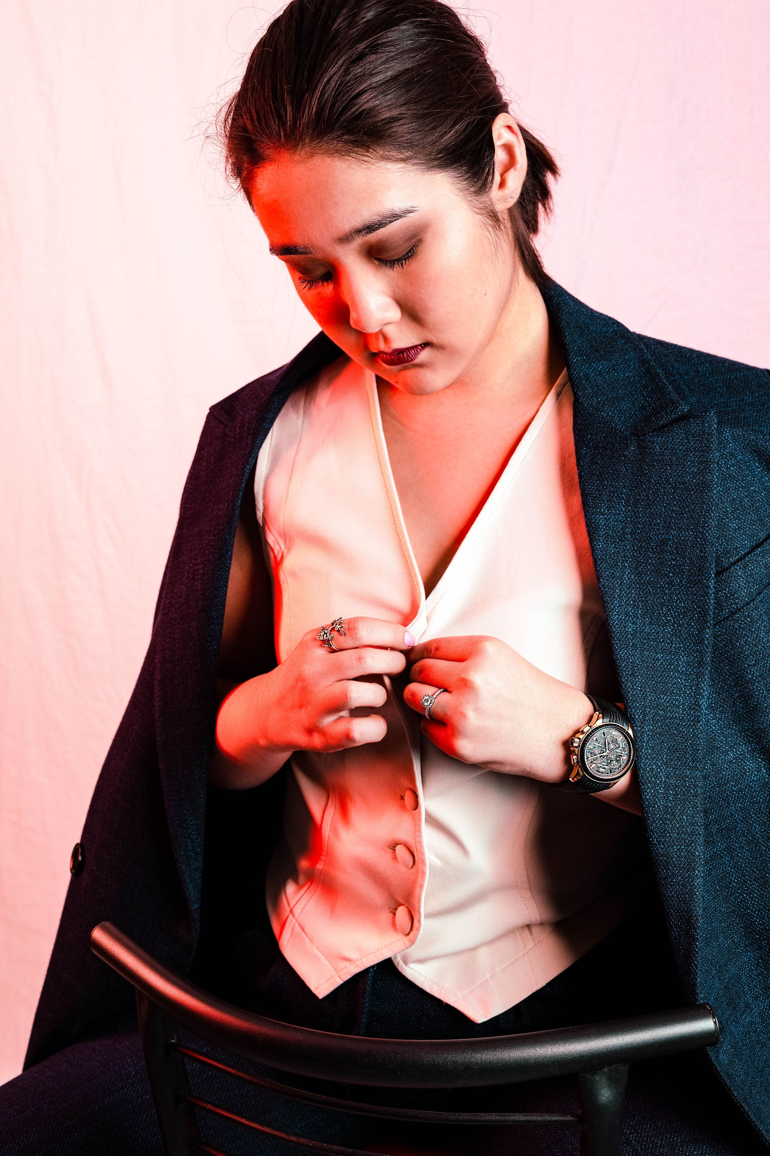 Портретная фотосессия в Алматы — индивидуальный портрет в студии. Фотограф Алматы