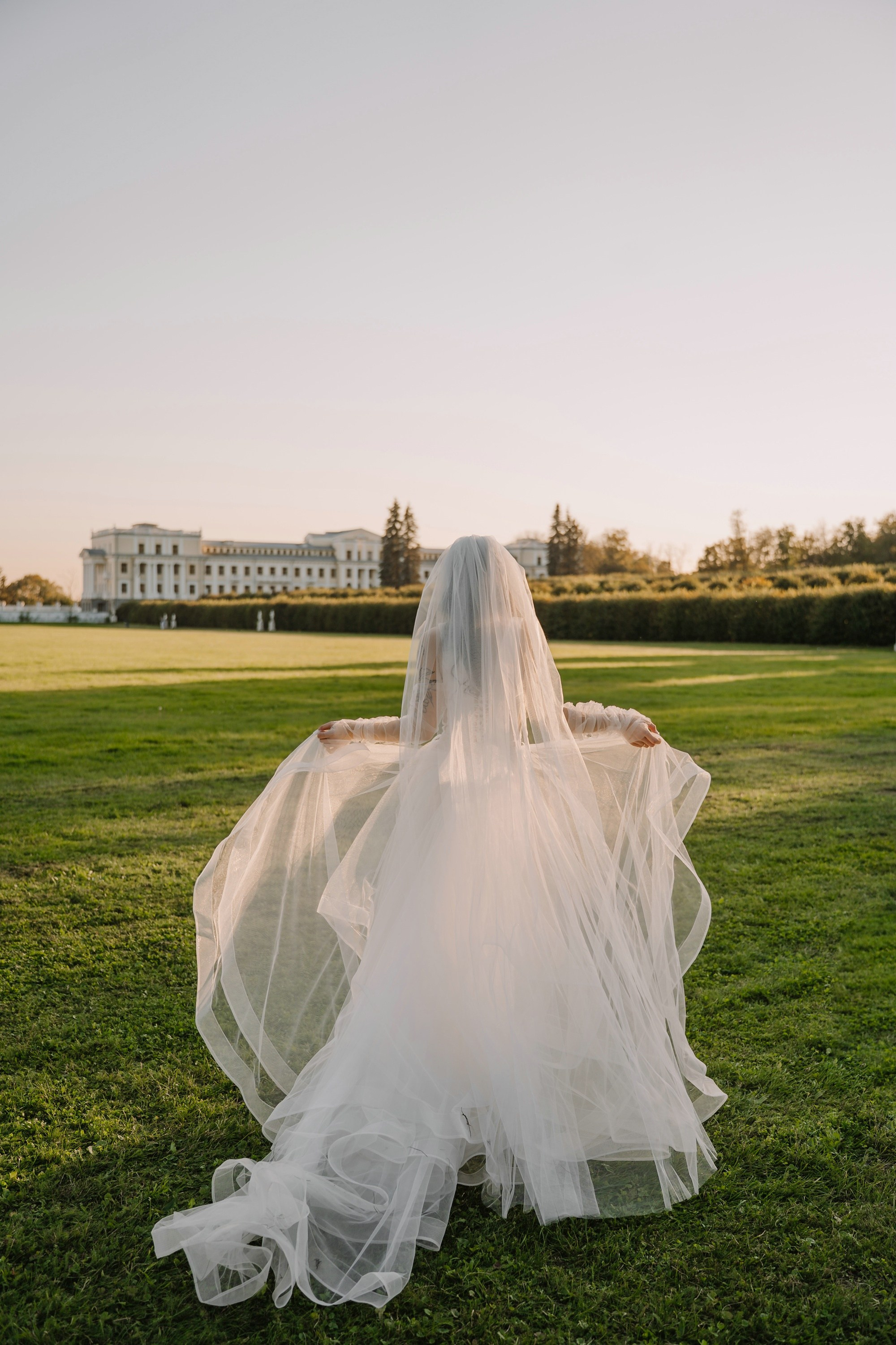Свадьба в усадьбе Архангельское. Свадебный и семейный фотограф в Москве Светлана Зоткина