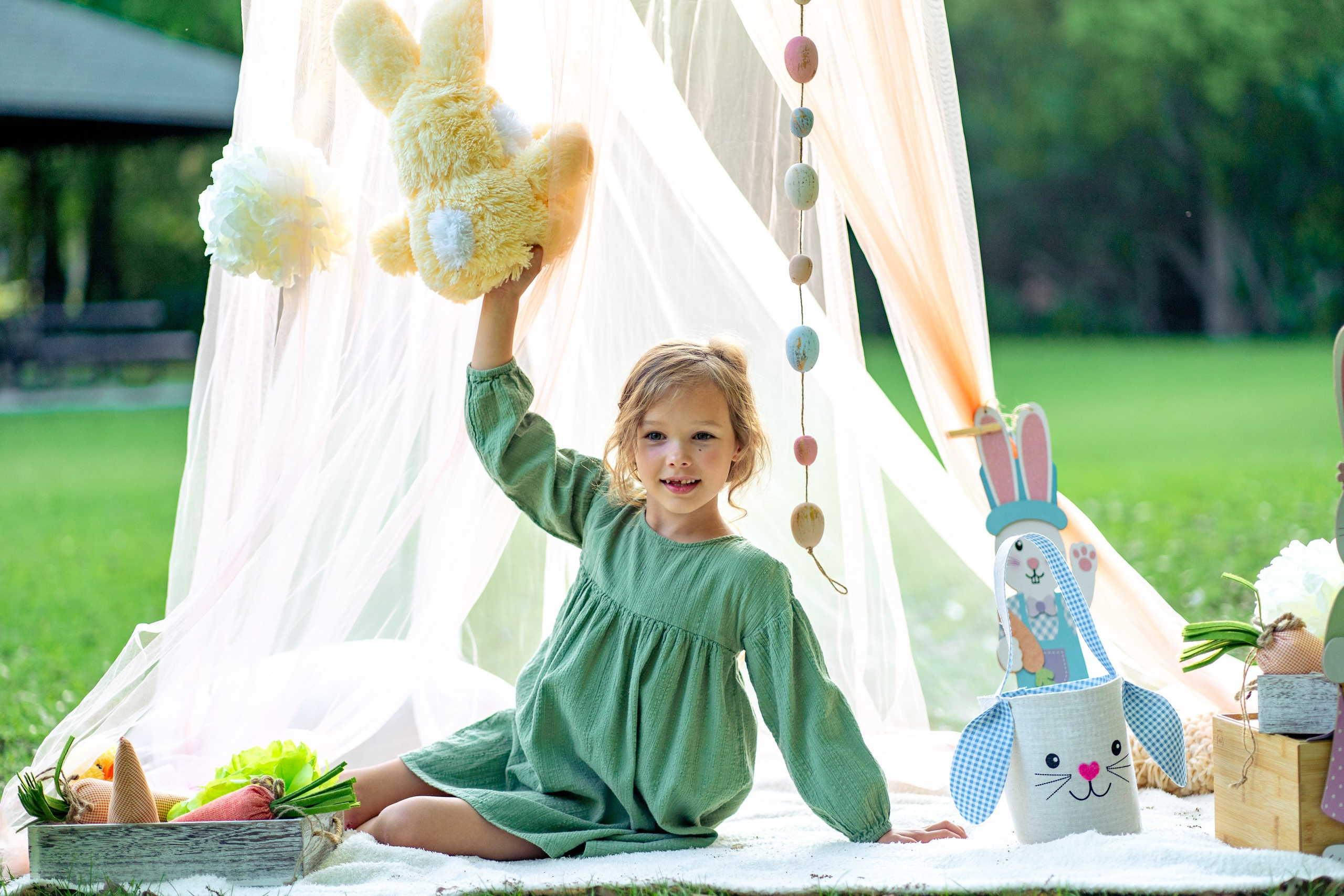 HAPPY EASTER. Family Photographer Ksenia Kos