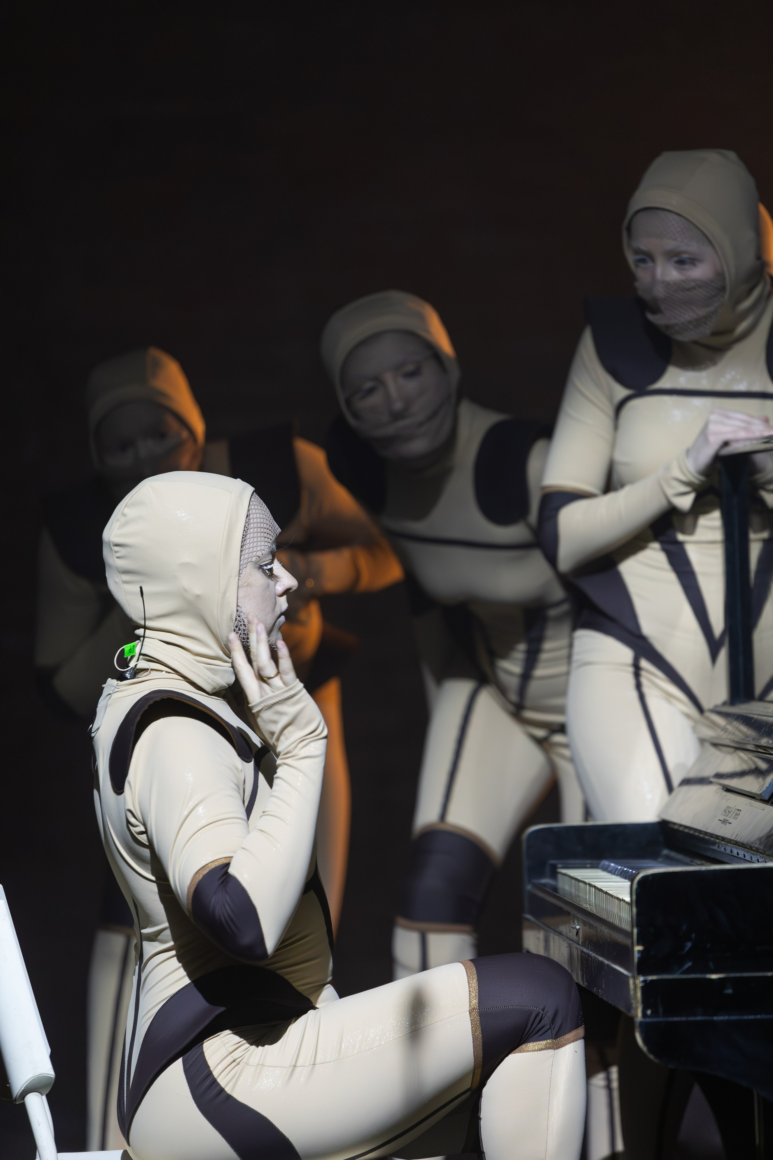 Постановка «Иные» 2025. Предметный и репортажный фотограф в Санкт-Петербурге Александр Е