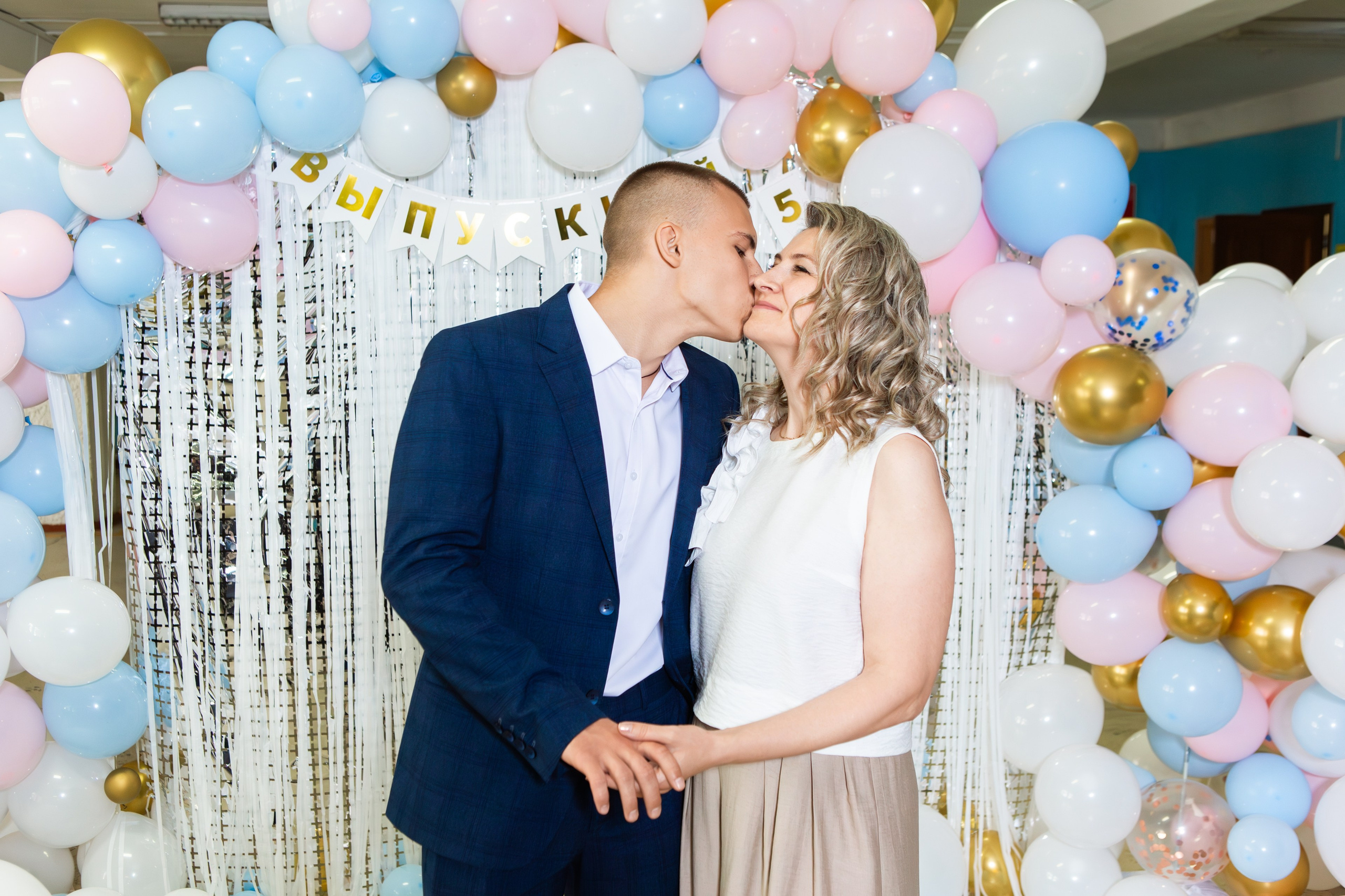 ФОТОСЕССИЯ С РОДИТЕЛЯМИ ВЫПУСКНОЙ 2025 9 ШКОЛА Г.МЦЕНСК. Профессиональный фотограф в Мценске и Орловской области