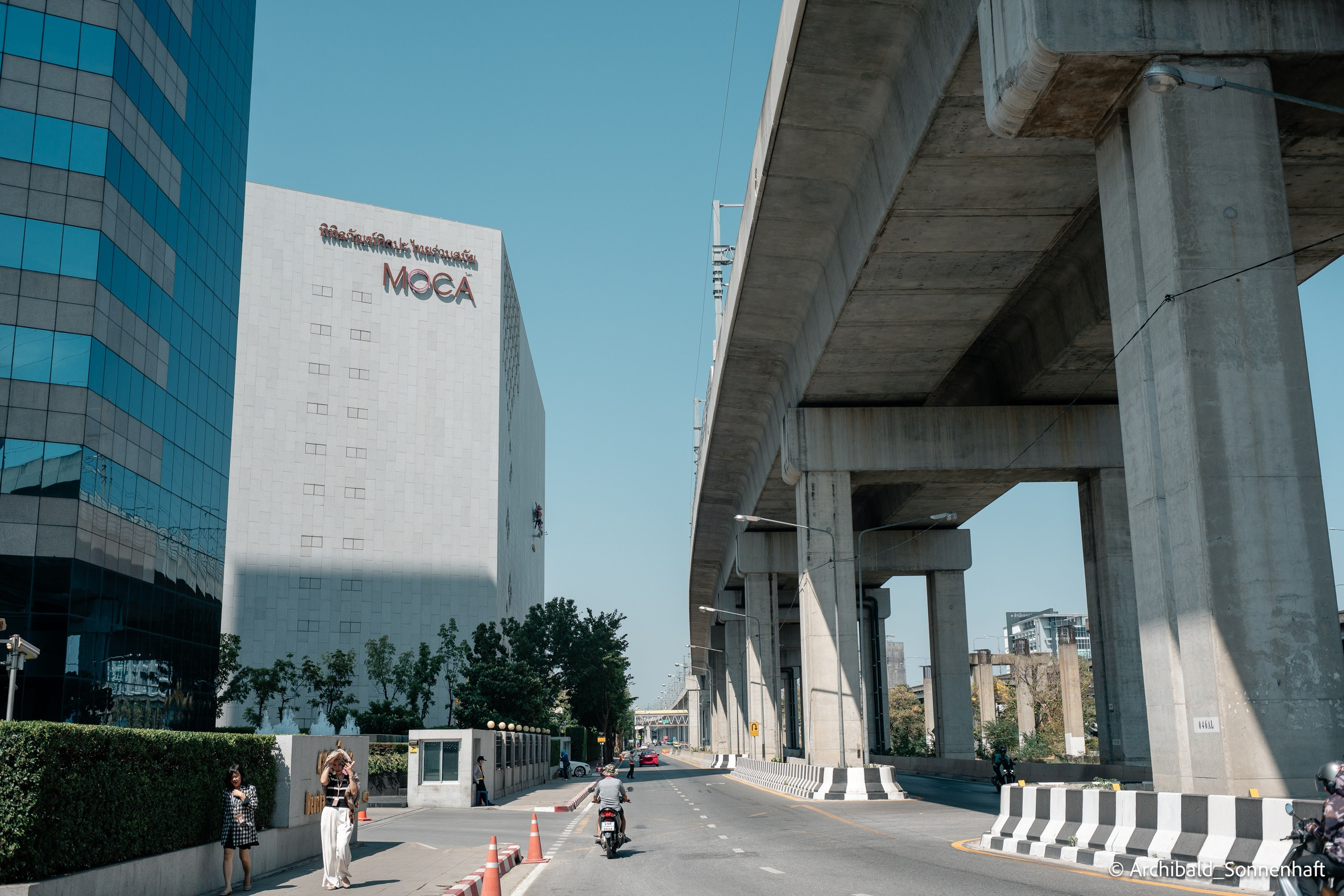 Couple of days in Thai. Photographer in Guangzhou, China. Archibald Sonnenhaft