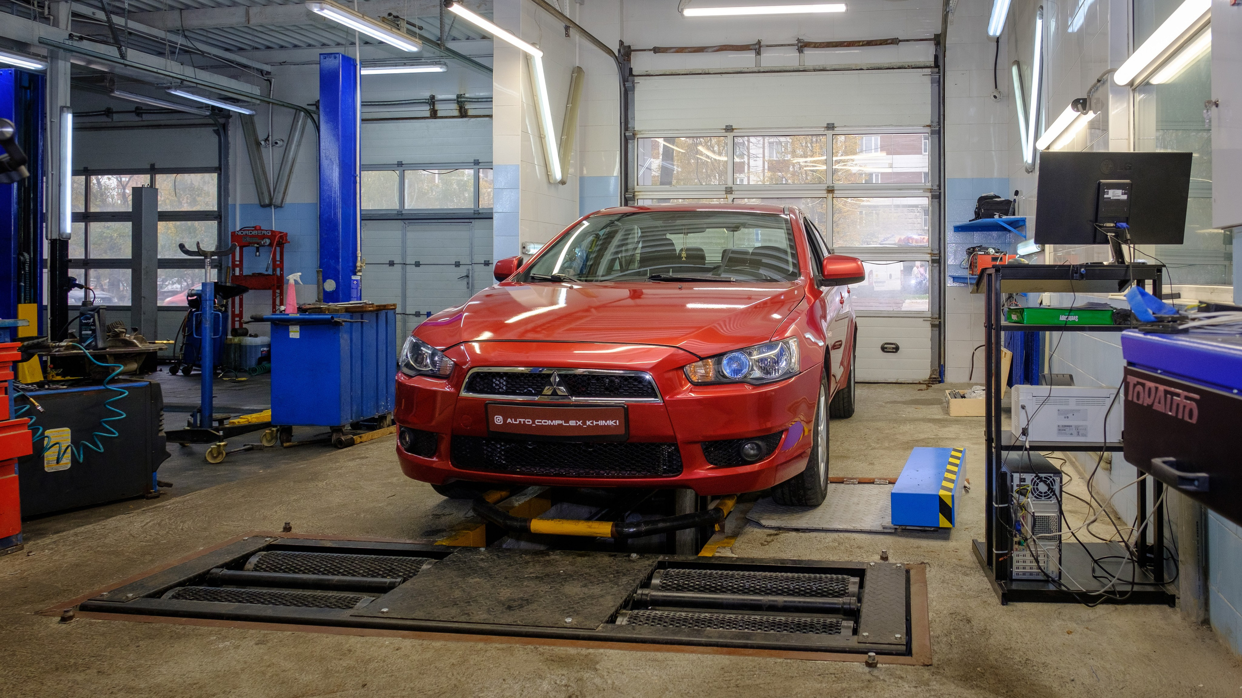 Автокомплекс в Химках