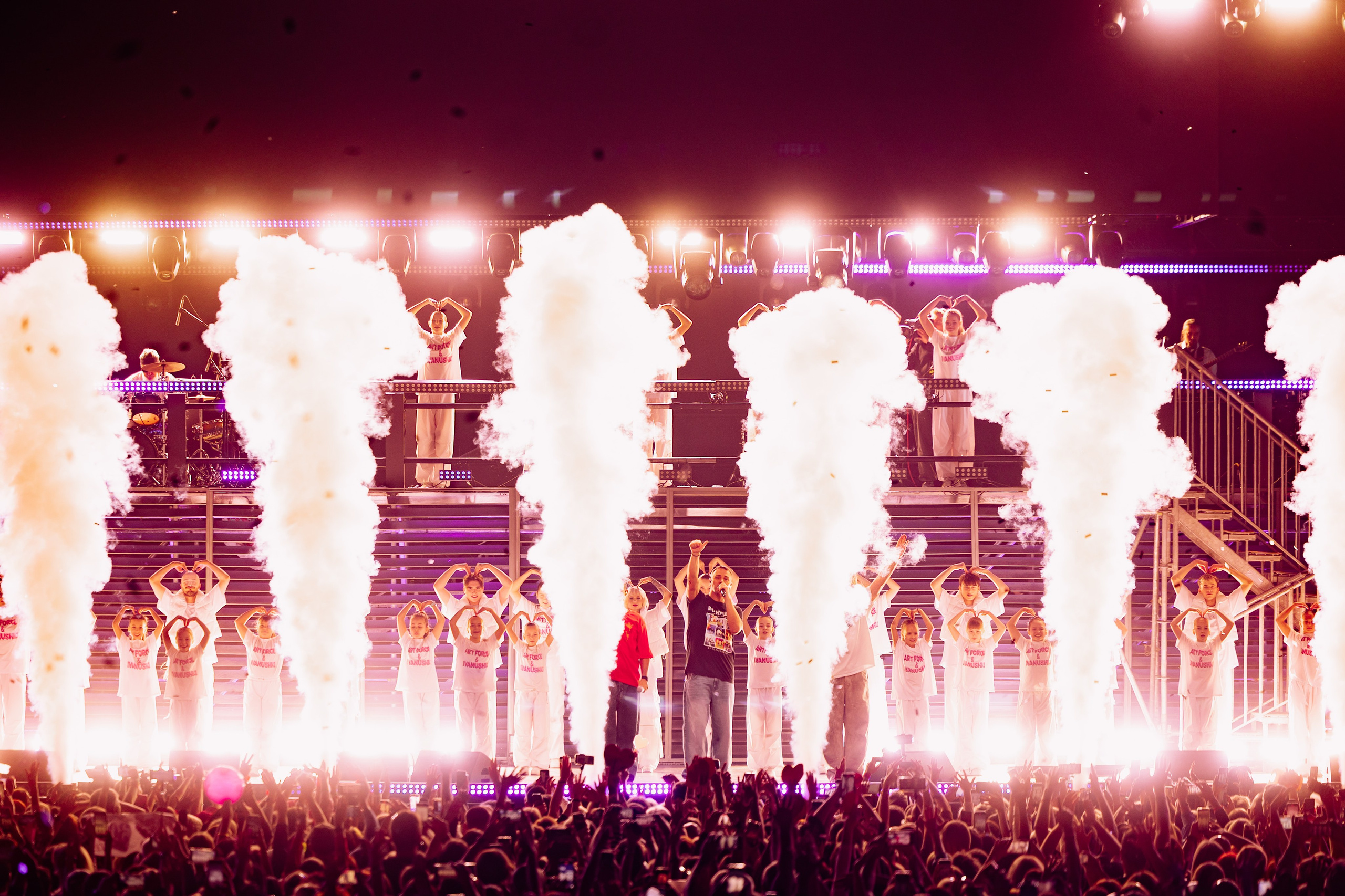 ИВАНУШКИ INTERNETIONAL 29.11.25. Концертный и репортажный фотограф в Москве и Санкт-Петербурге Мария